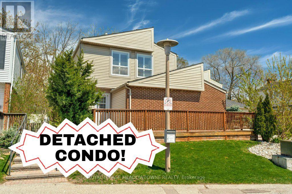 10 336 Queen St S, Mississauga, ON L5M 1M2