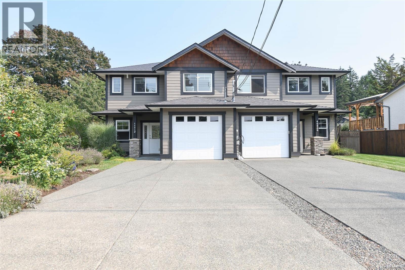 4684 Macintyre Avenue #a, Courtenay, BC V9N 6R2