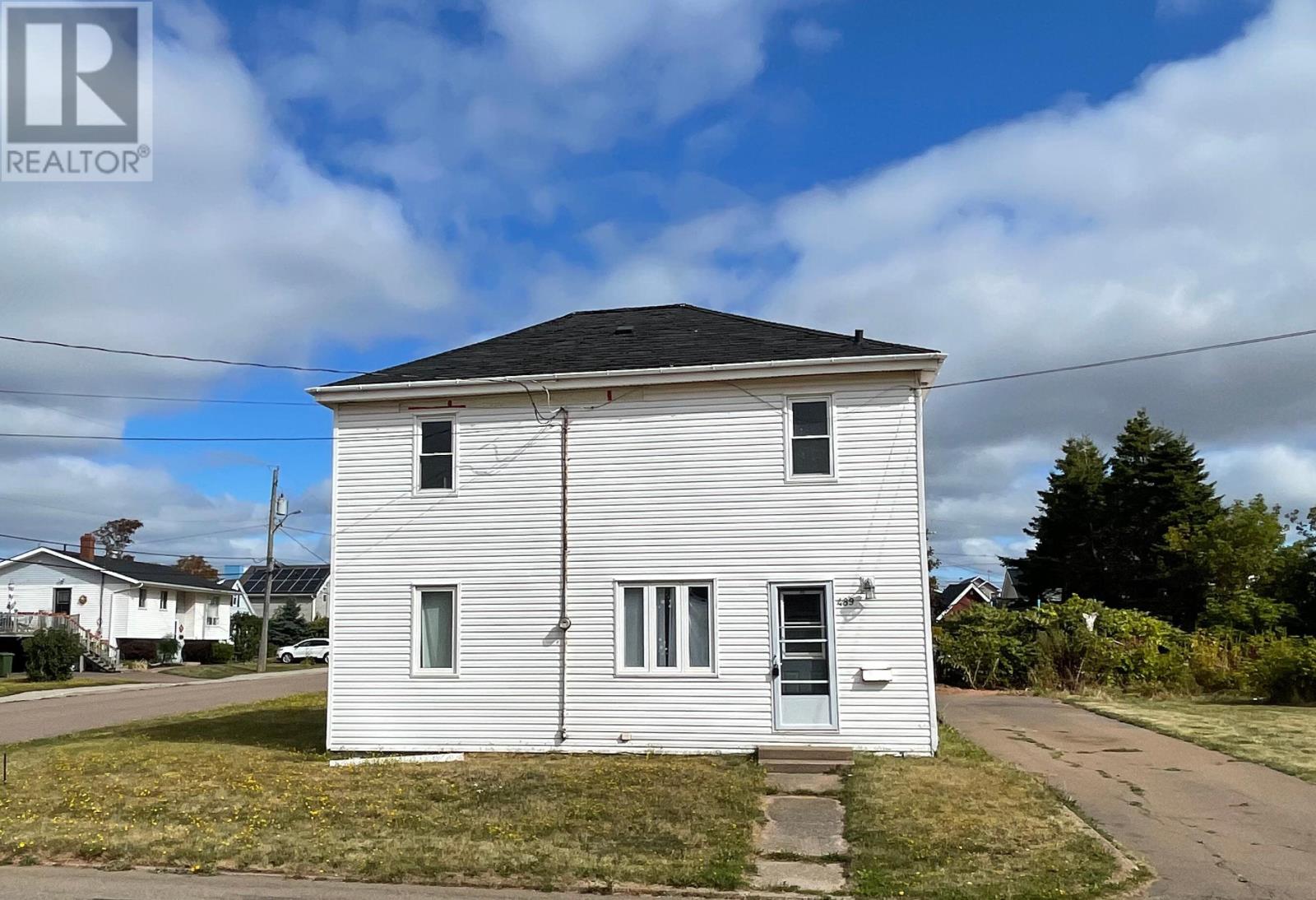 489 N Market St, Summerside, PE C1N 1M4