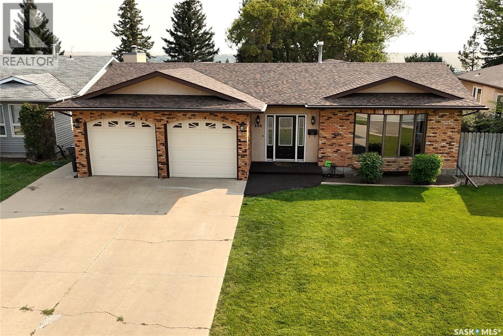 406 Curry Cres, Swift Current, SK S9H 4X4