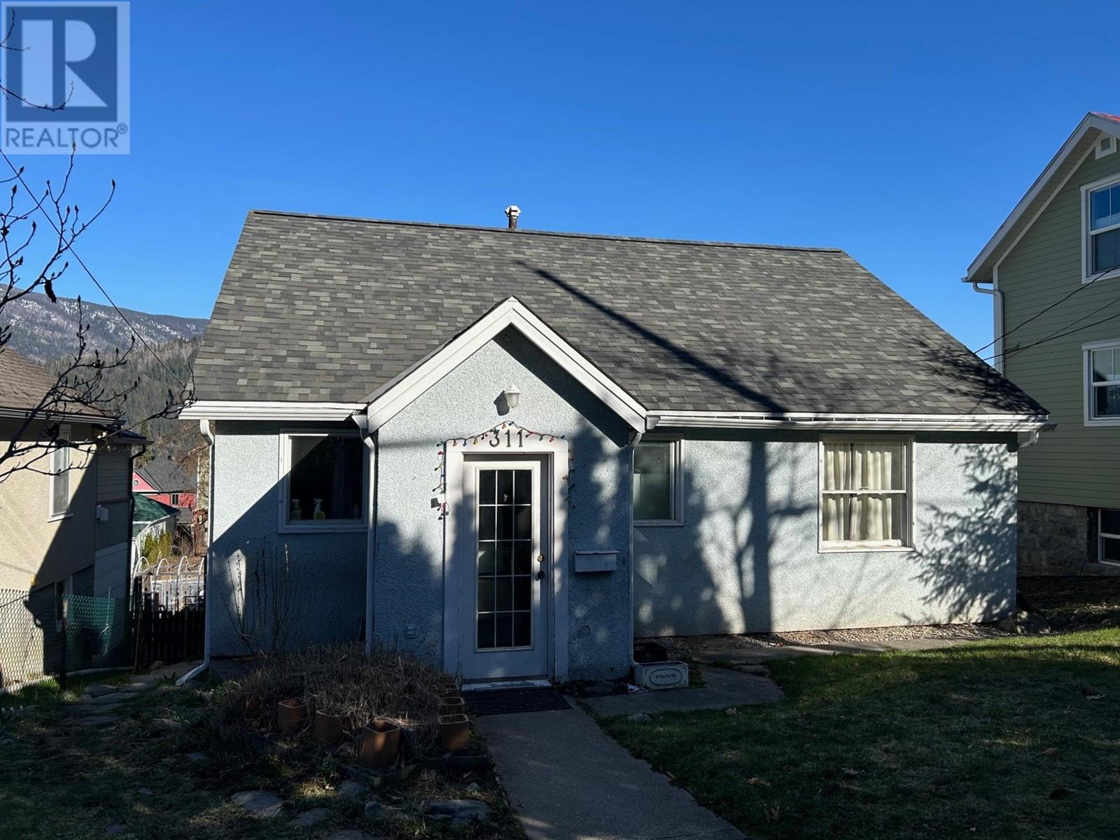 311 Gore St, Nelson, BC V1L 5B8