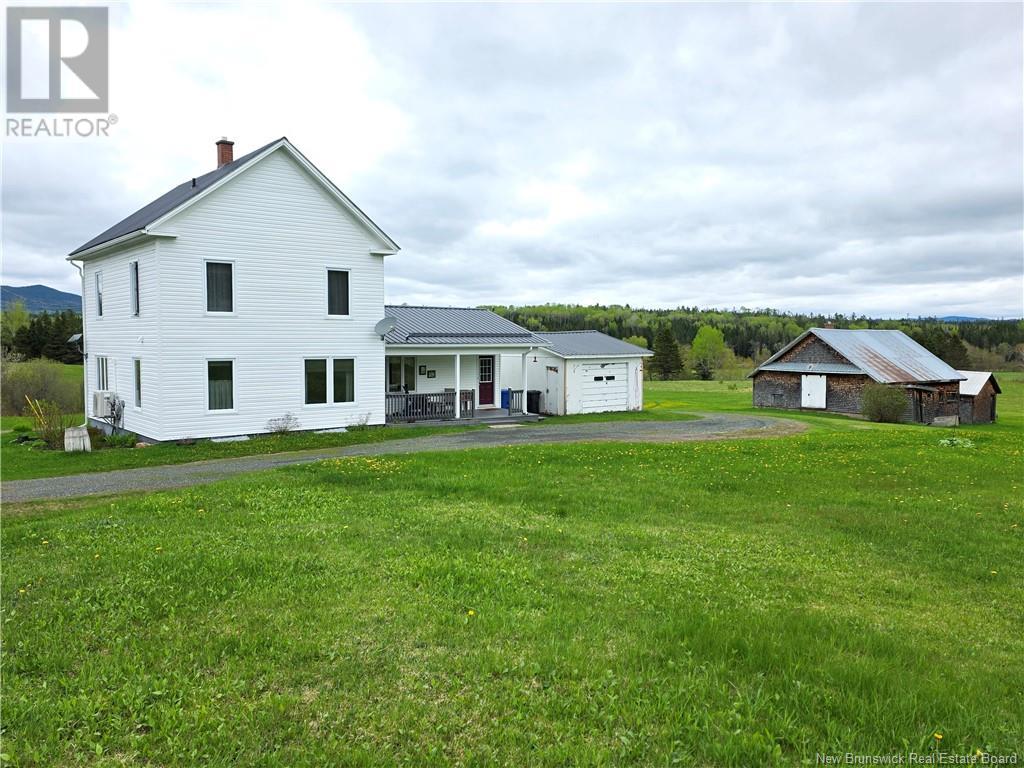 1396 Route 385, Oxbow, NB E7G 3G1