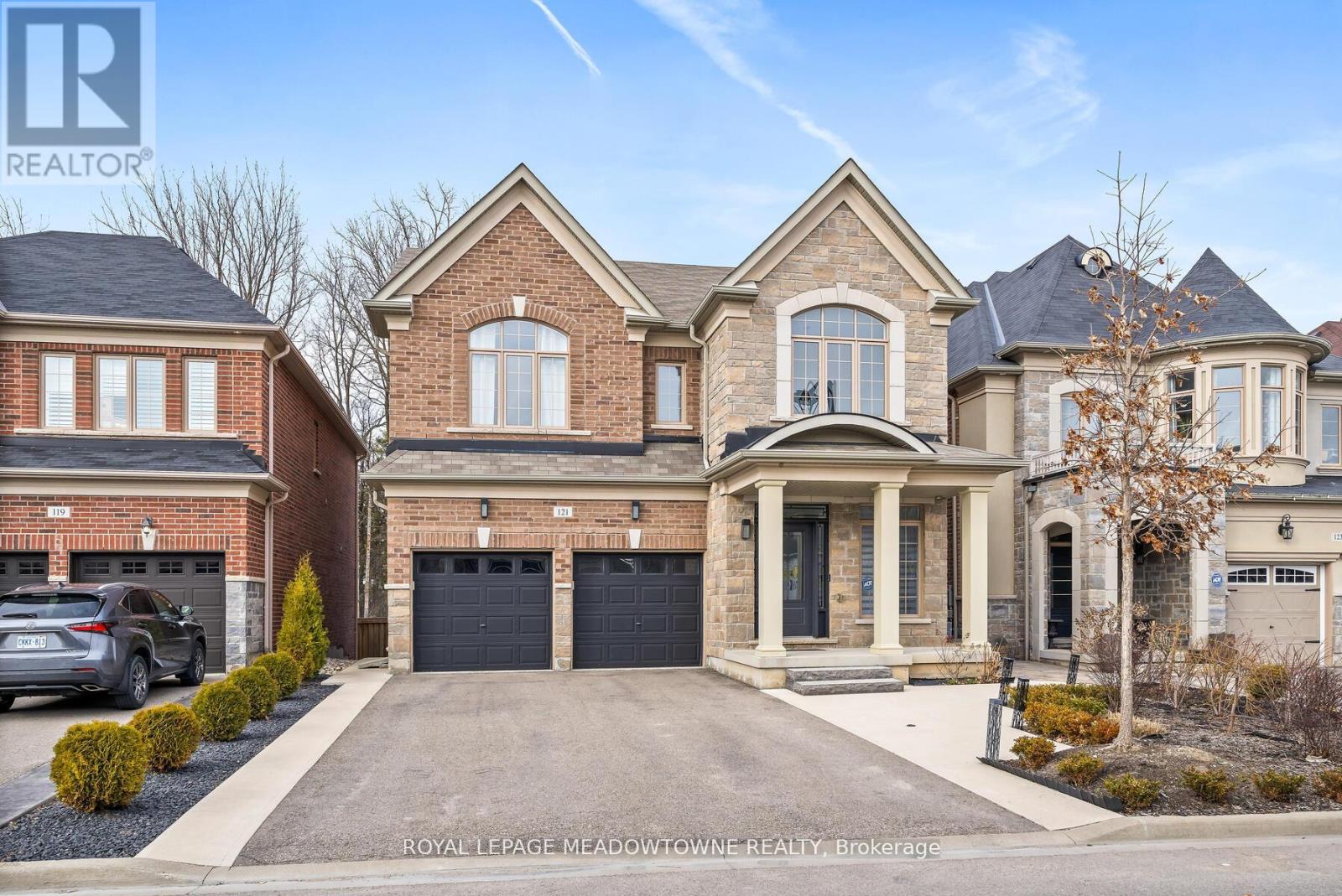 121 Upper Canada Ct, Halton Hills Georgetown, ON L7G 0L3
