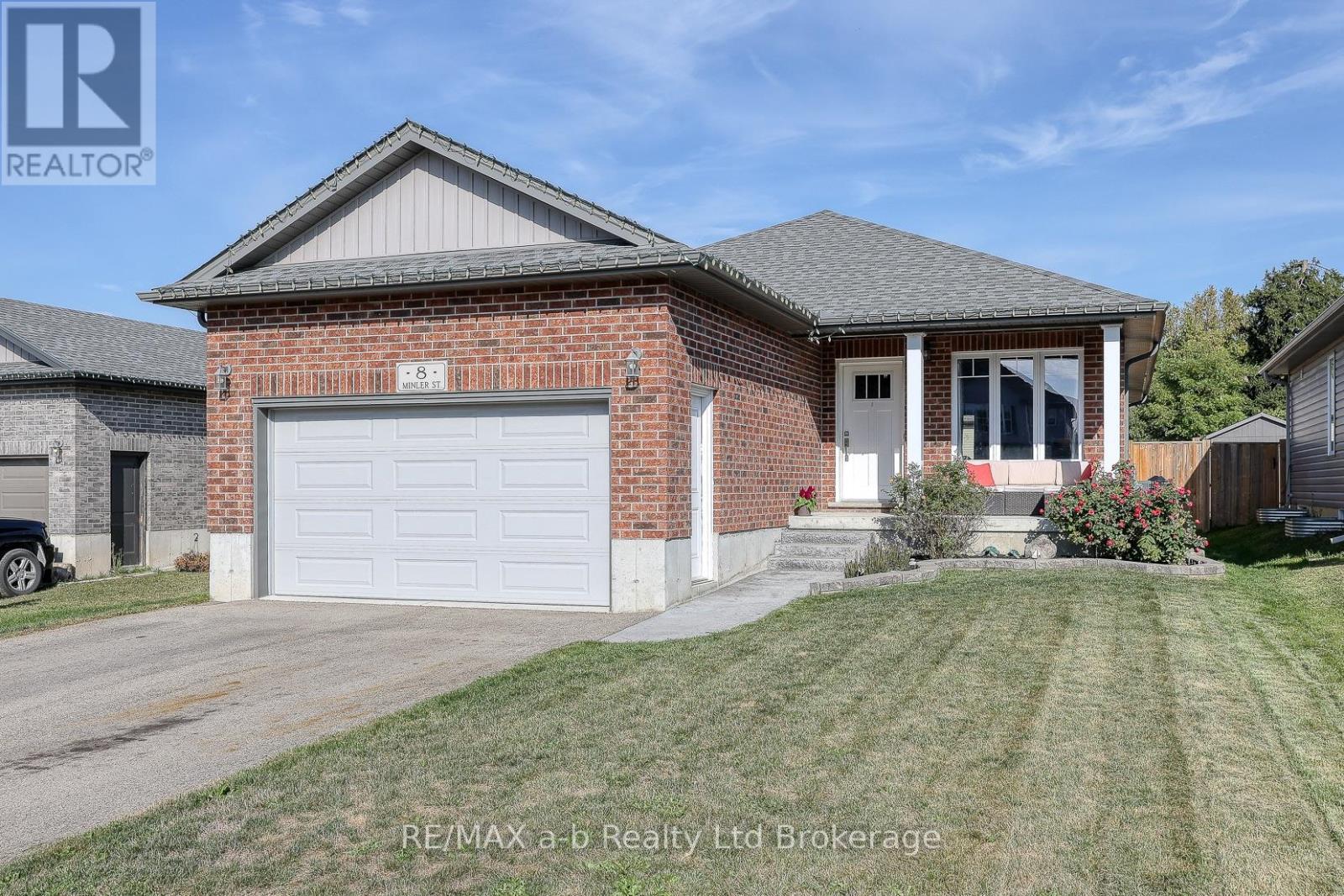 8 Minler St, Ingersoll, ON N5C 0C9