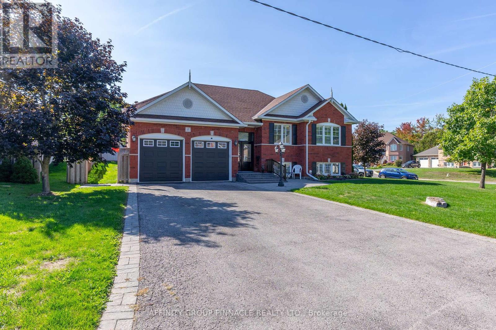 17 Wood Ct, Kawartha Lakes, ON K9V 6J4