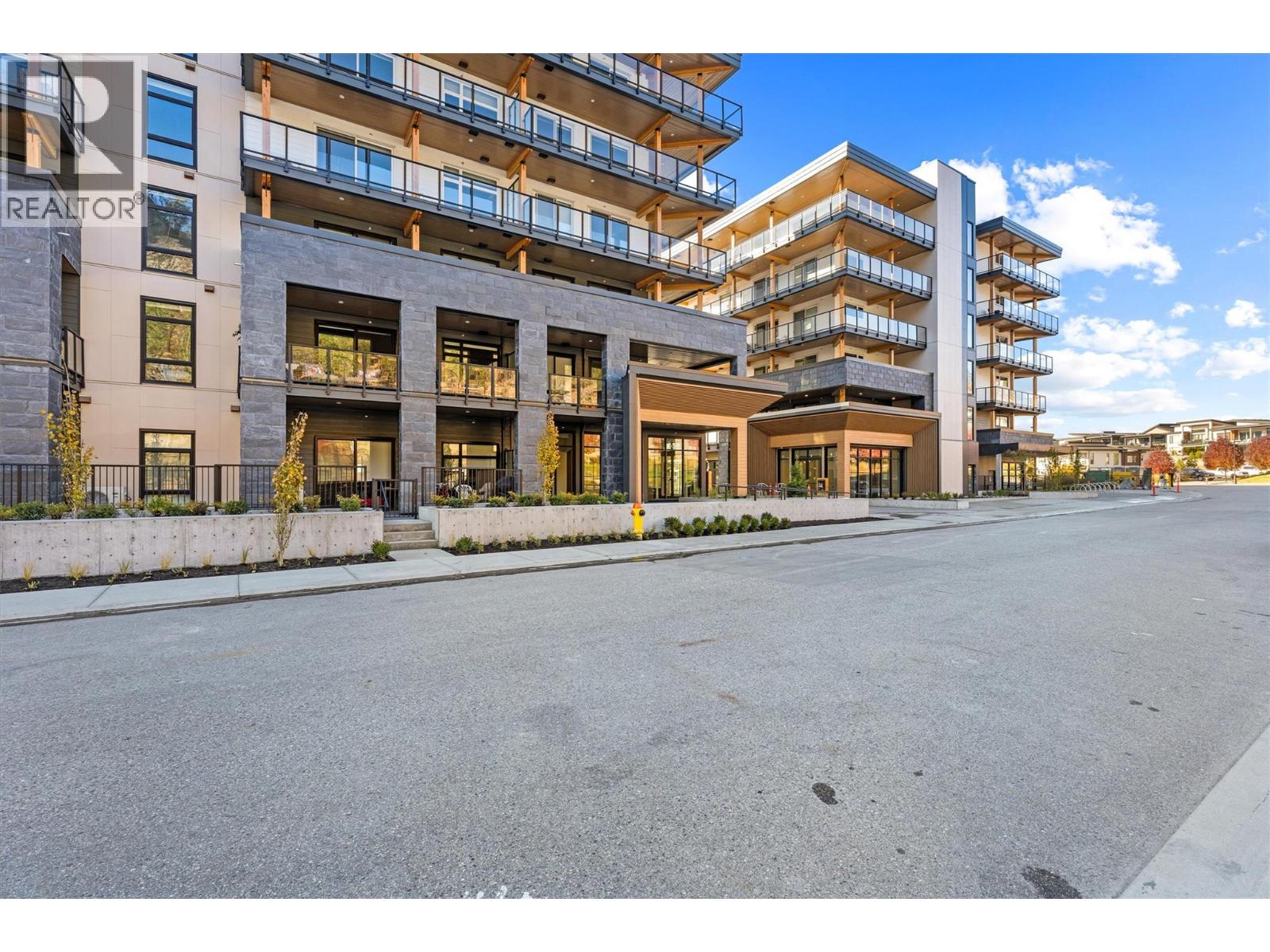 9654 Benchland Road Unit 407, Lake Country, BC V4V 0A5