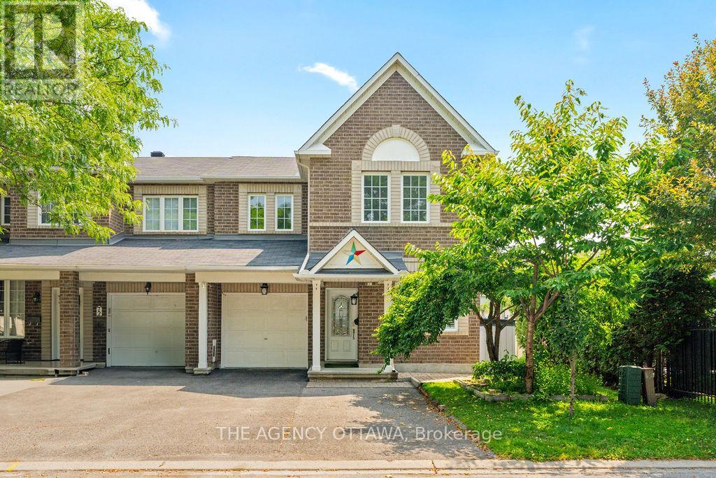 70 Appledale Dr, Ottawa, ON K2J 4W6