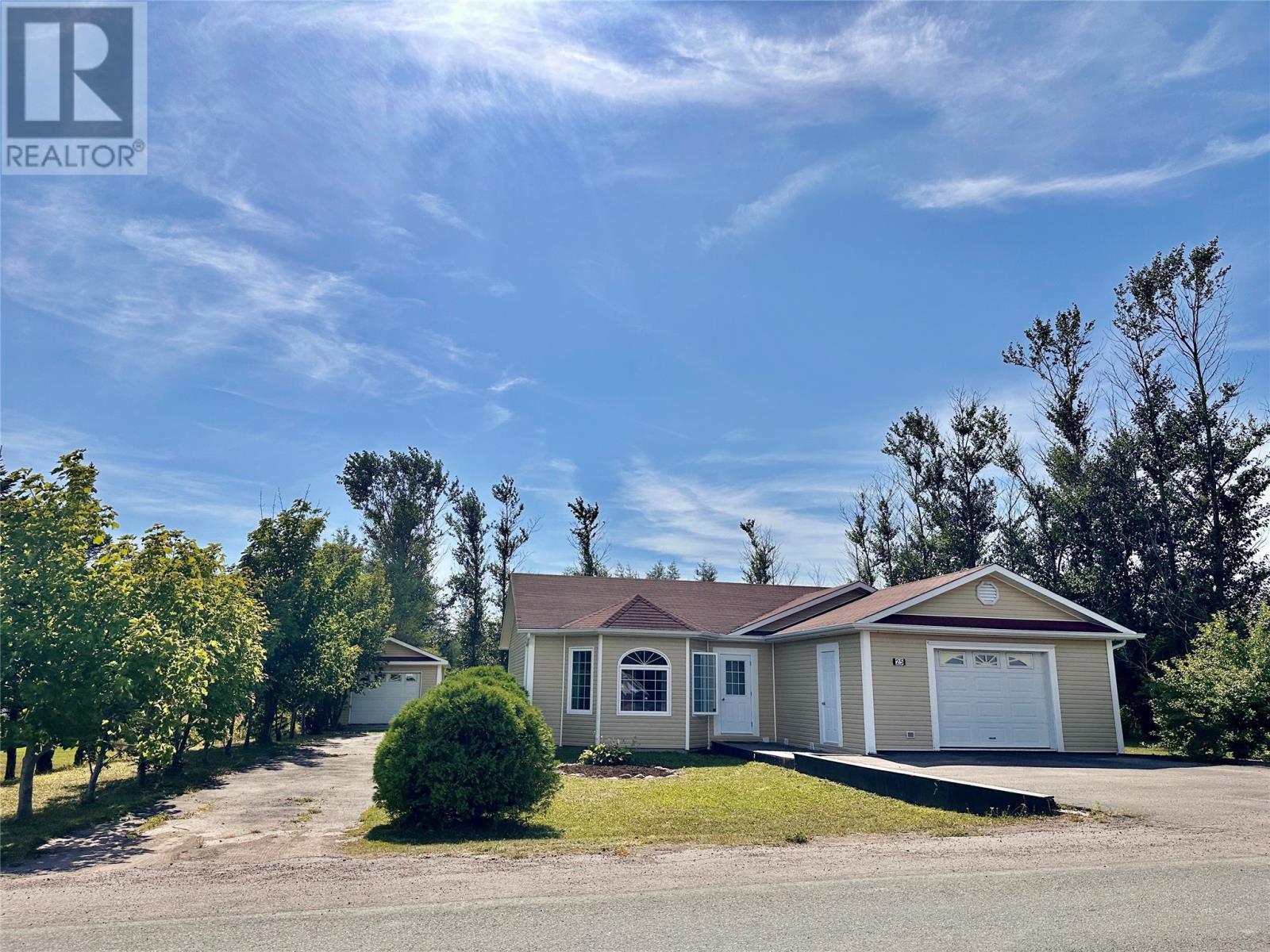25-27 Greenwood St, Creston South, NL A0E 1K0