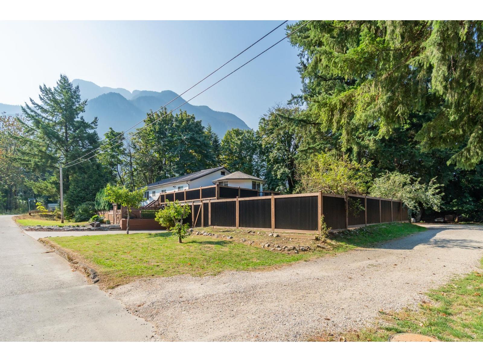 695 Hudson Bay Streethope, Hope, BC V0X 1L4