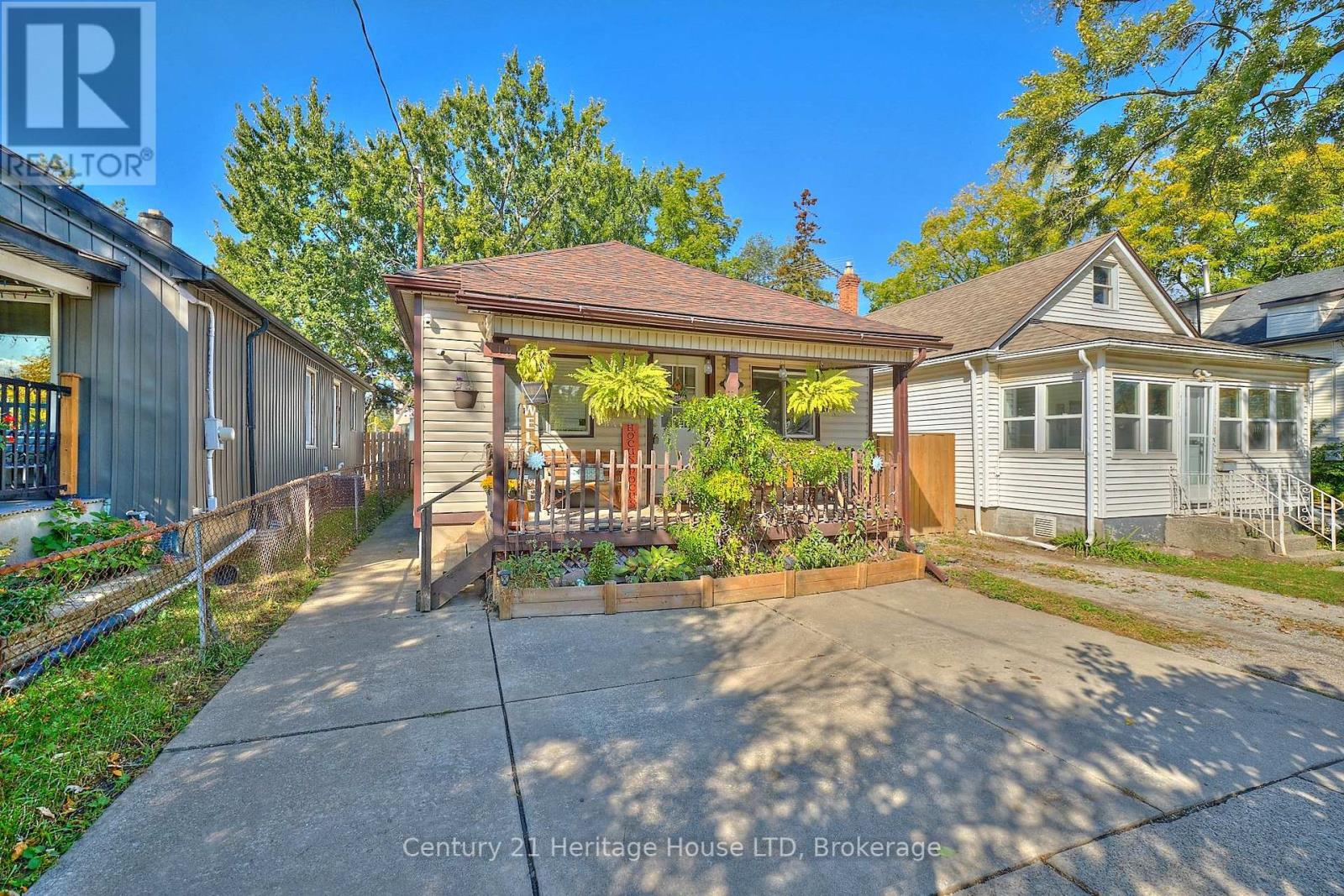 119 Page St, St. Catharines, ON L2R 4A8