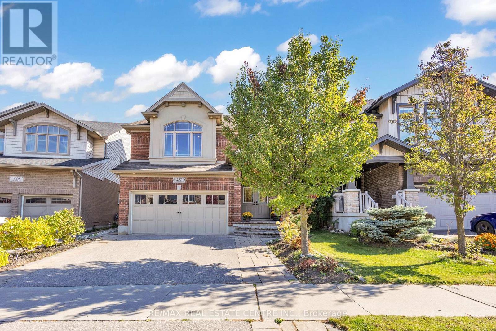 237 Goodwin Dr, Guelph, ON N1L 0K1