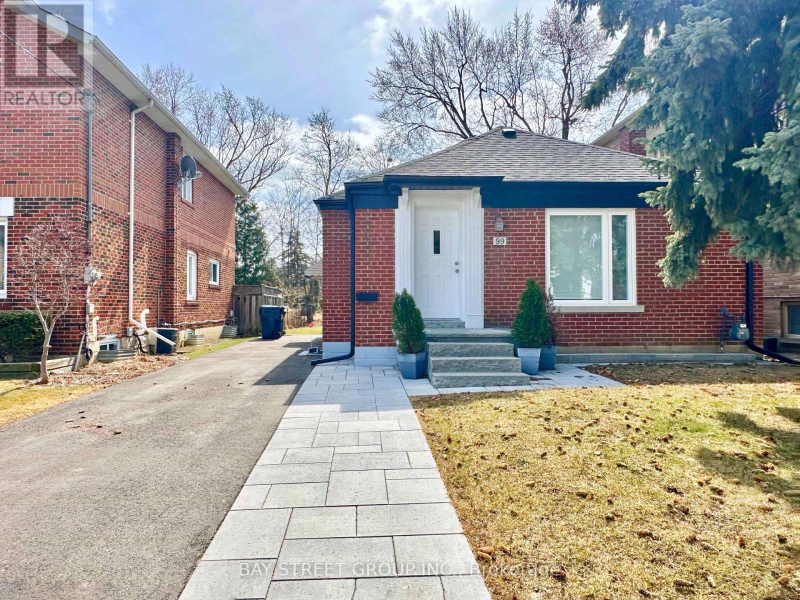 99 Park Home Ave, Toronto, ON M2N 1W7