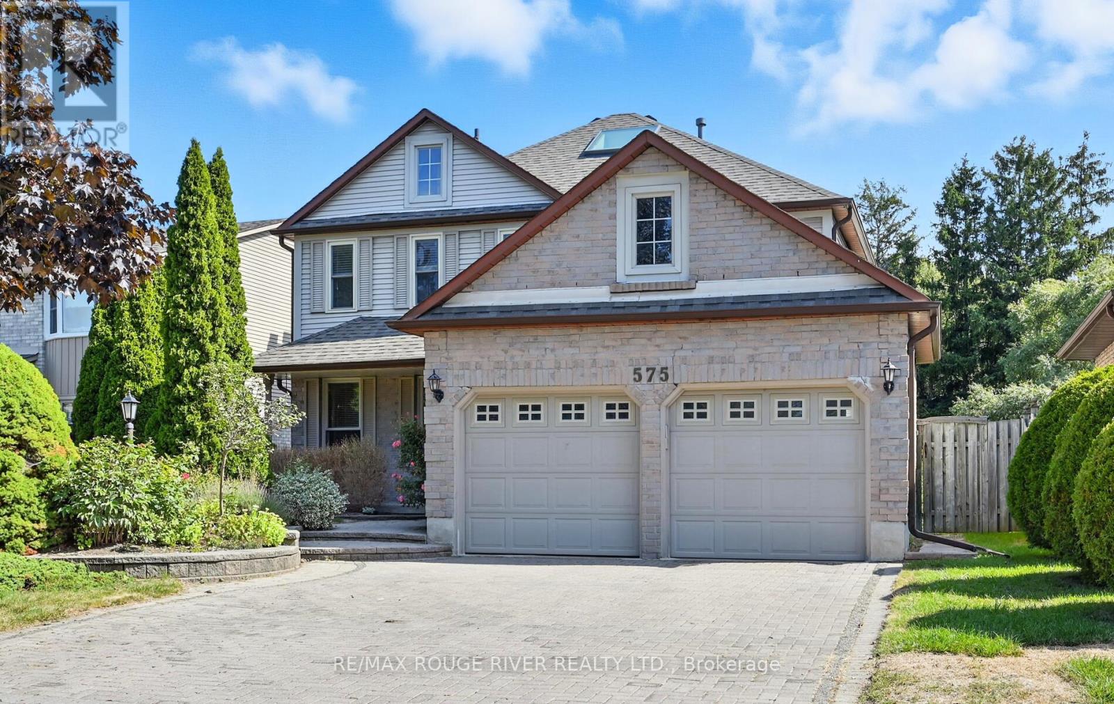 575 Dunrobin Ct, Oshawa, ON L1J 7P4