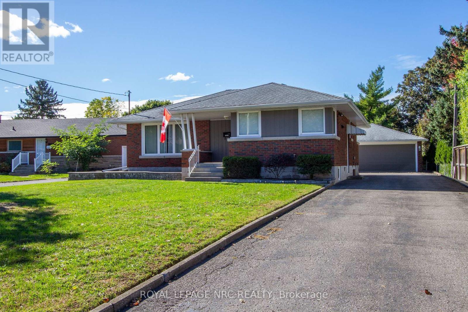 3639 Glenwood Pl, Niagara Falls, ON L2J 2W3