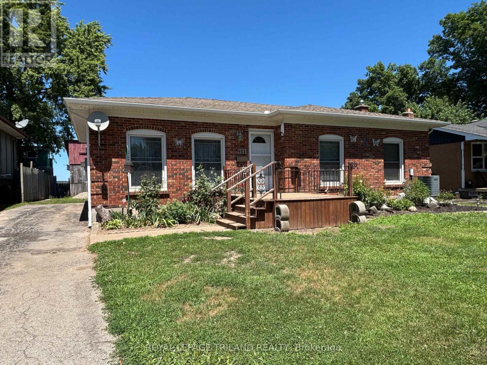 481 Maple St, Strathroy-Caradoc, ON N7G 3M9