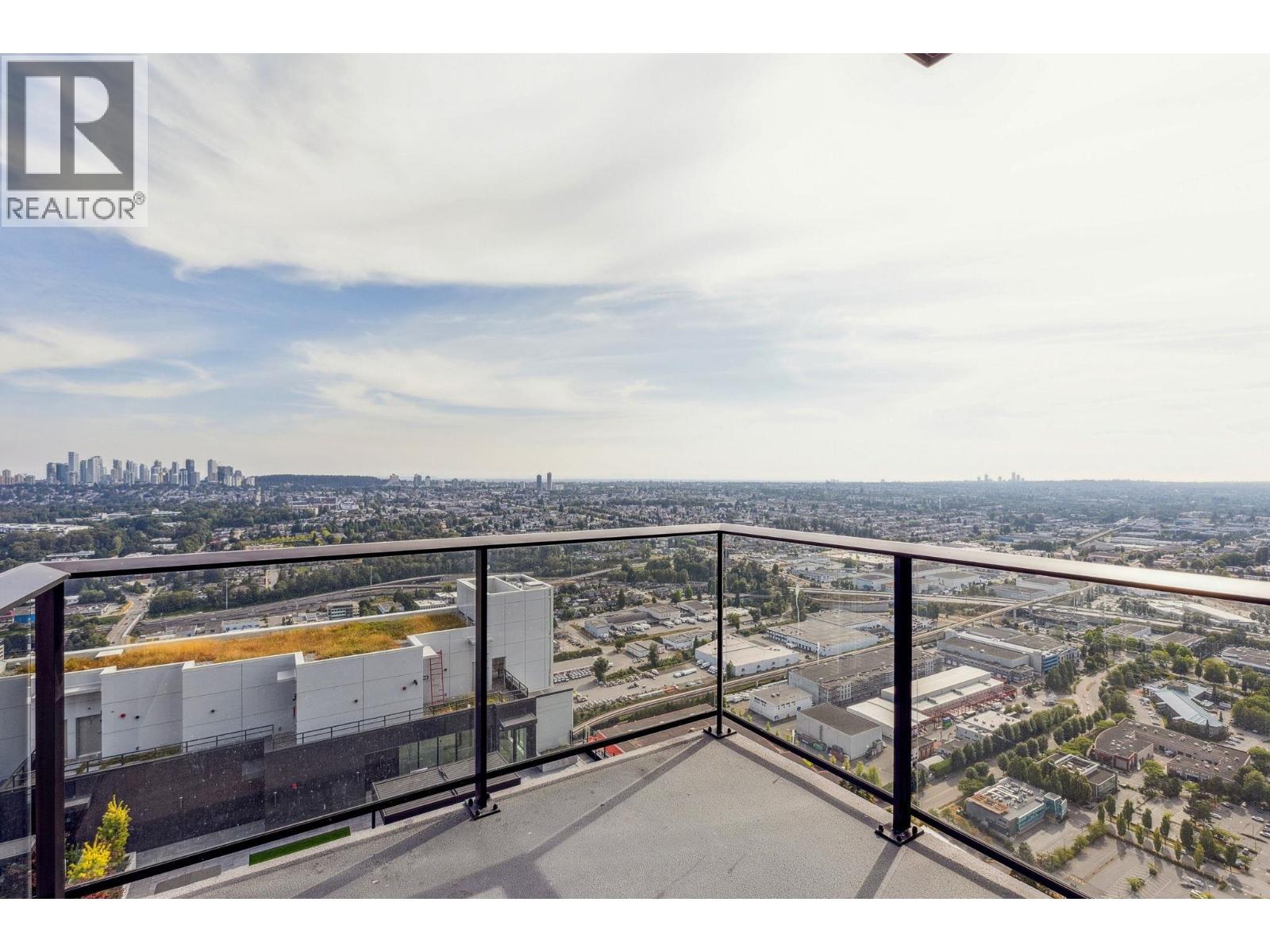 2108 Gilmore Avenue Unit 5906, Burnaby, BC V5C 0N8