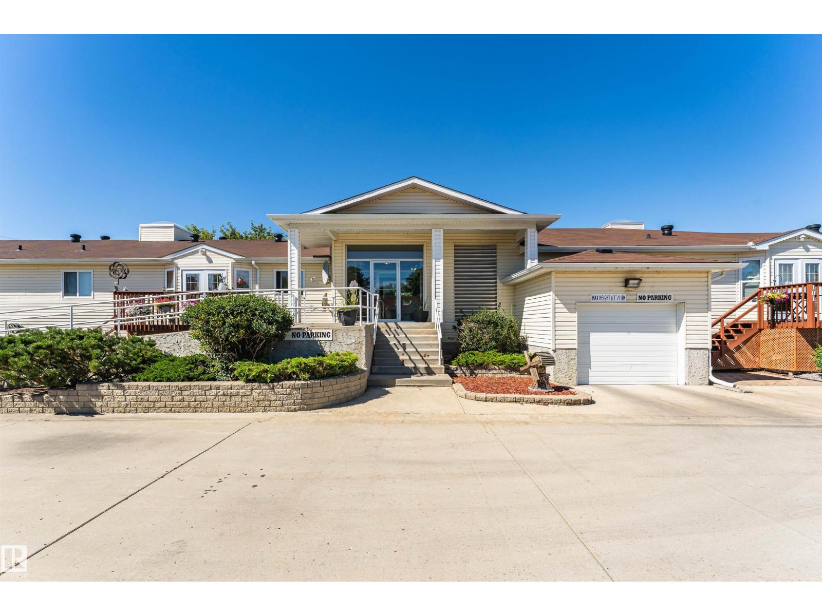10502 101 Avenue #unit 207, Morinville, AB T8R 1V7