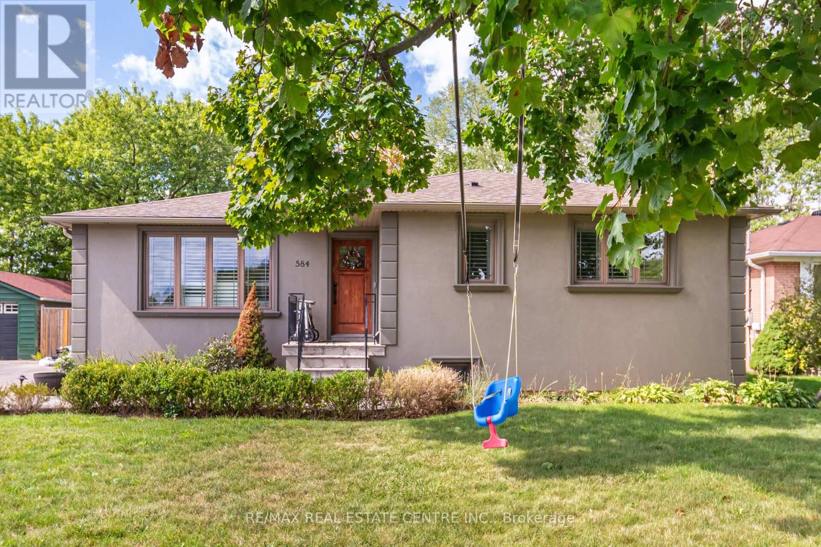 584 Trudale Ct, Oakville, ON L6L 4H1