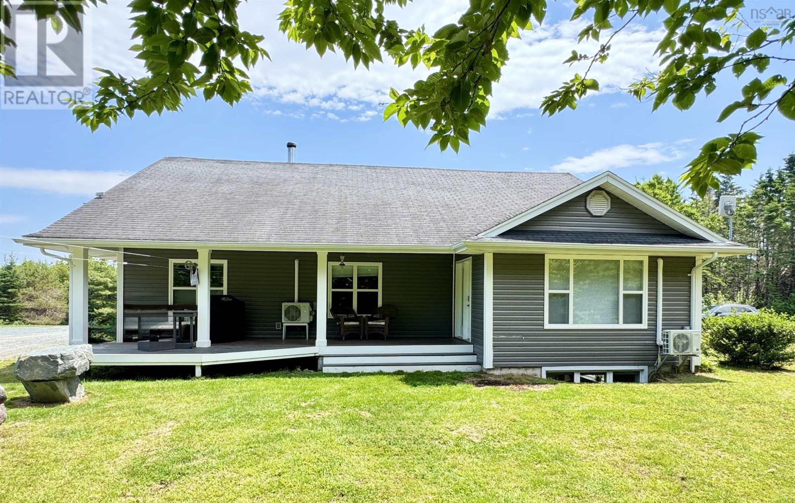 11 Old Cabin Lake Rd, Lake Charlotte, NS B0J 2L0
