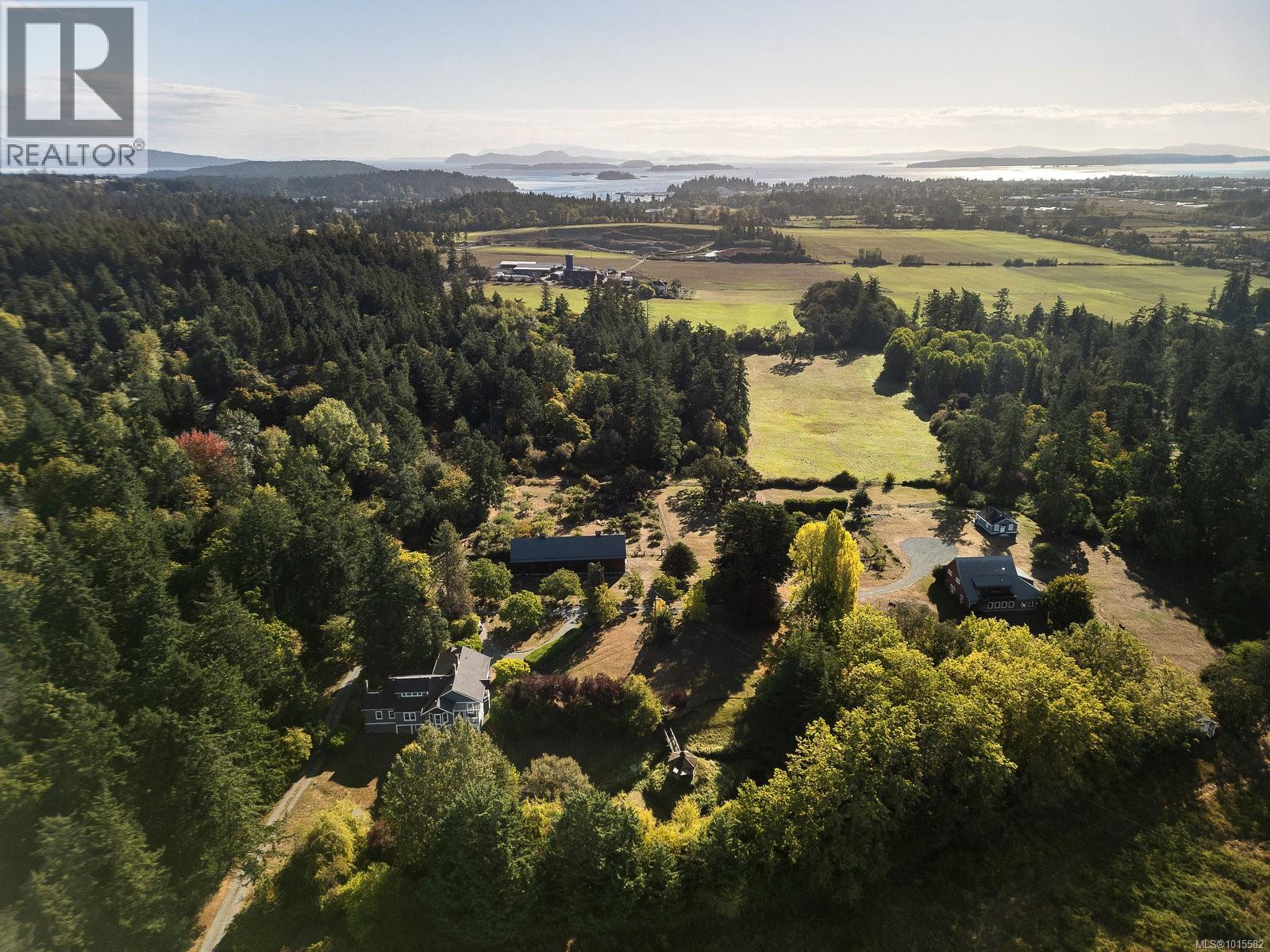 1175 Wain Rd, North Saanich, BC V8L 5V1