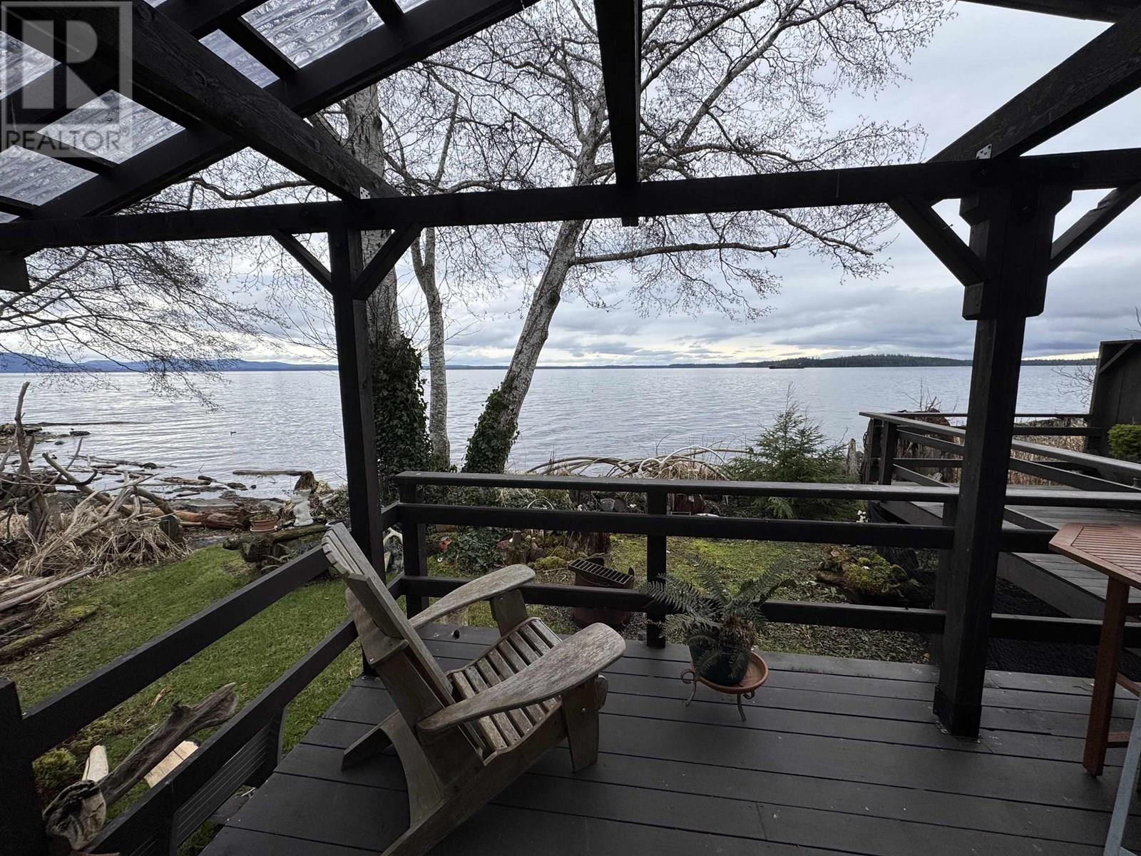 101 Bayview Dr, Port Clements, BC V0T 1R0