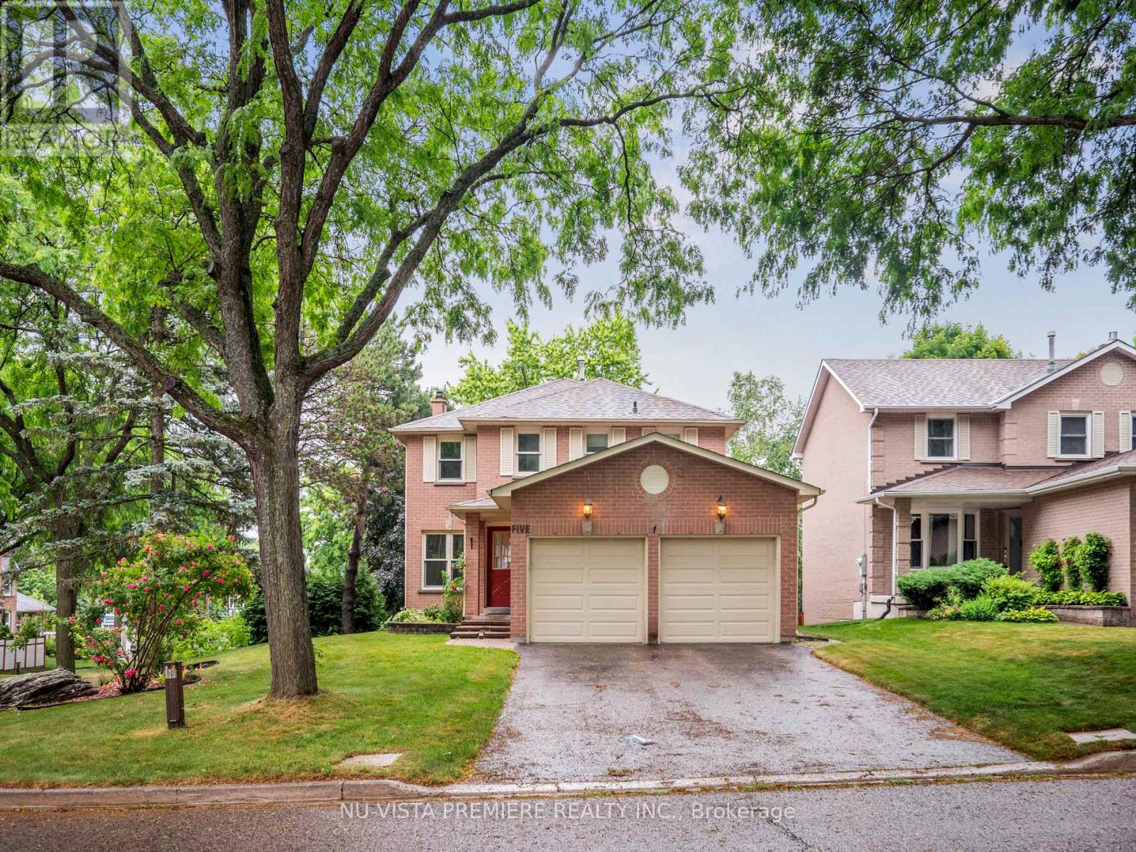 5 Mendys Frst, Aurora, ON L4G 5A4