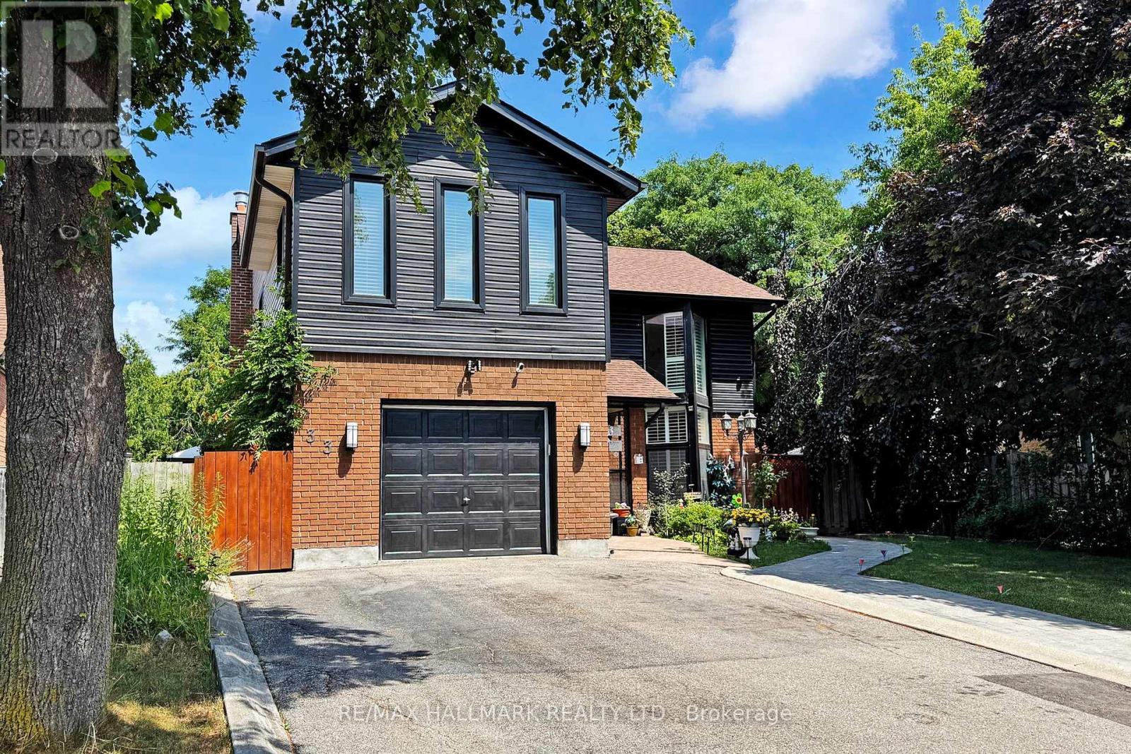 33 Parkside Dr, Brampton, ON L6Y 2H2