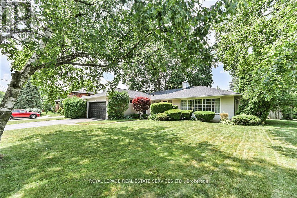 62 Princess Margaret Blvd, Toronto Princess-rosethorn, ON M9A 2A2