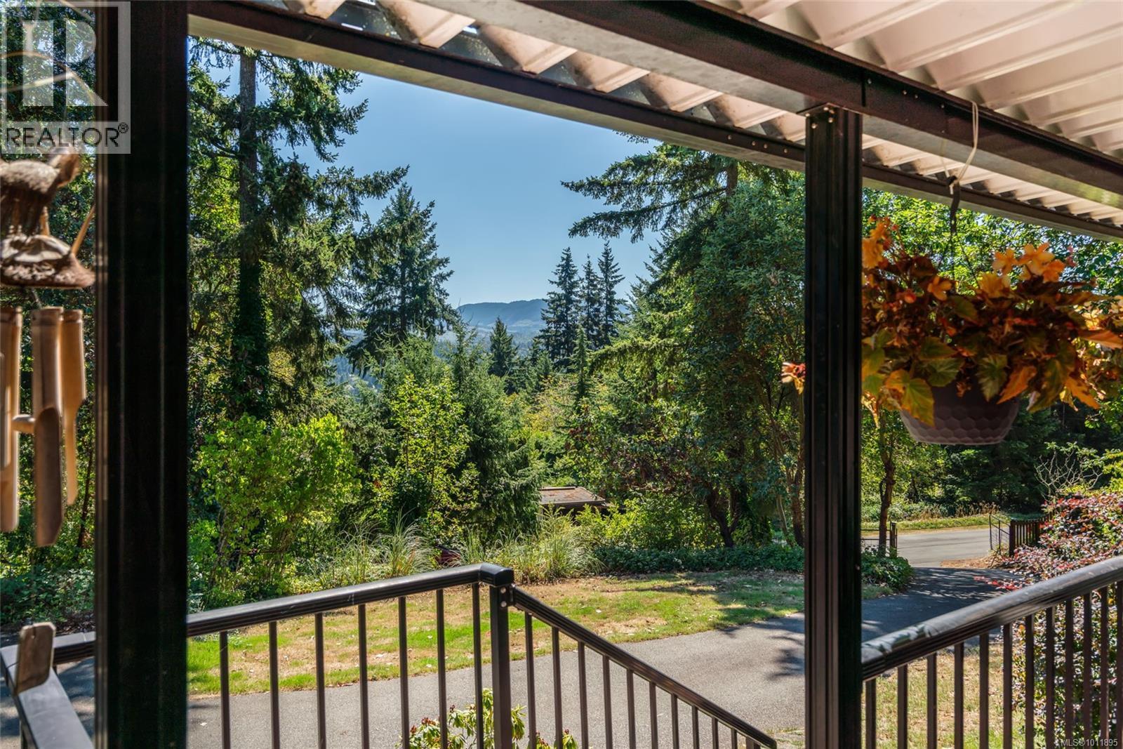 2365 Armstrong Cres, Nanoose Bay, BC V9P 9E6
