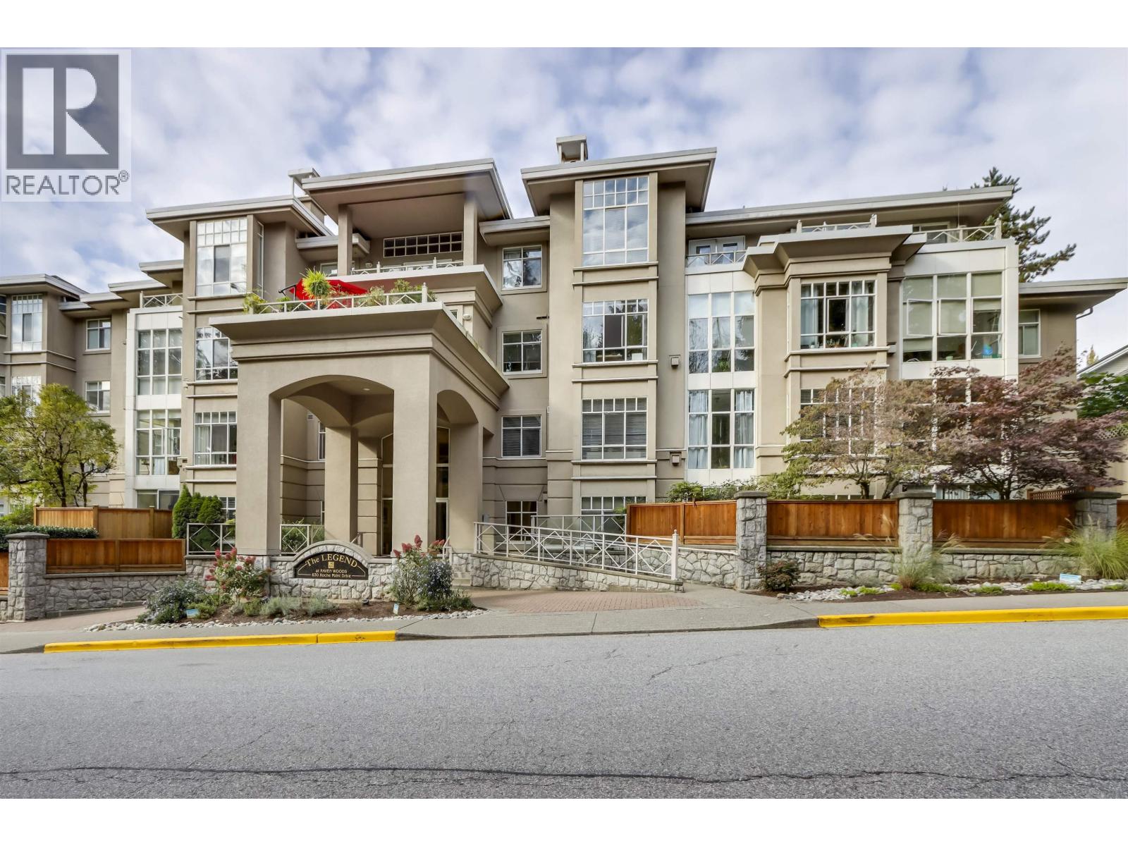 630 Roche Point Drive Unit 104, North Vancouver, BC V7H 3A1