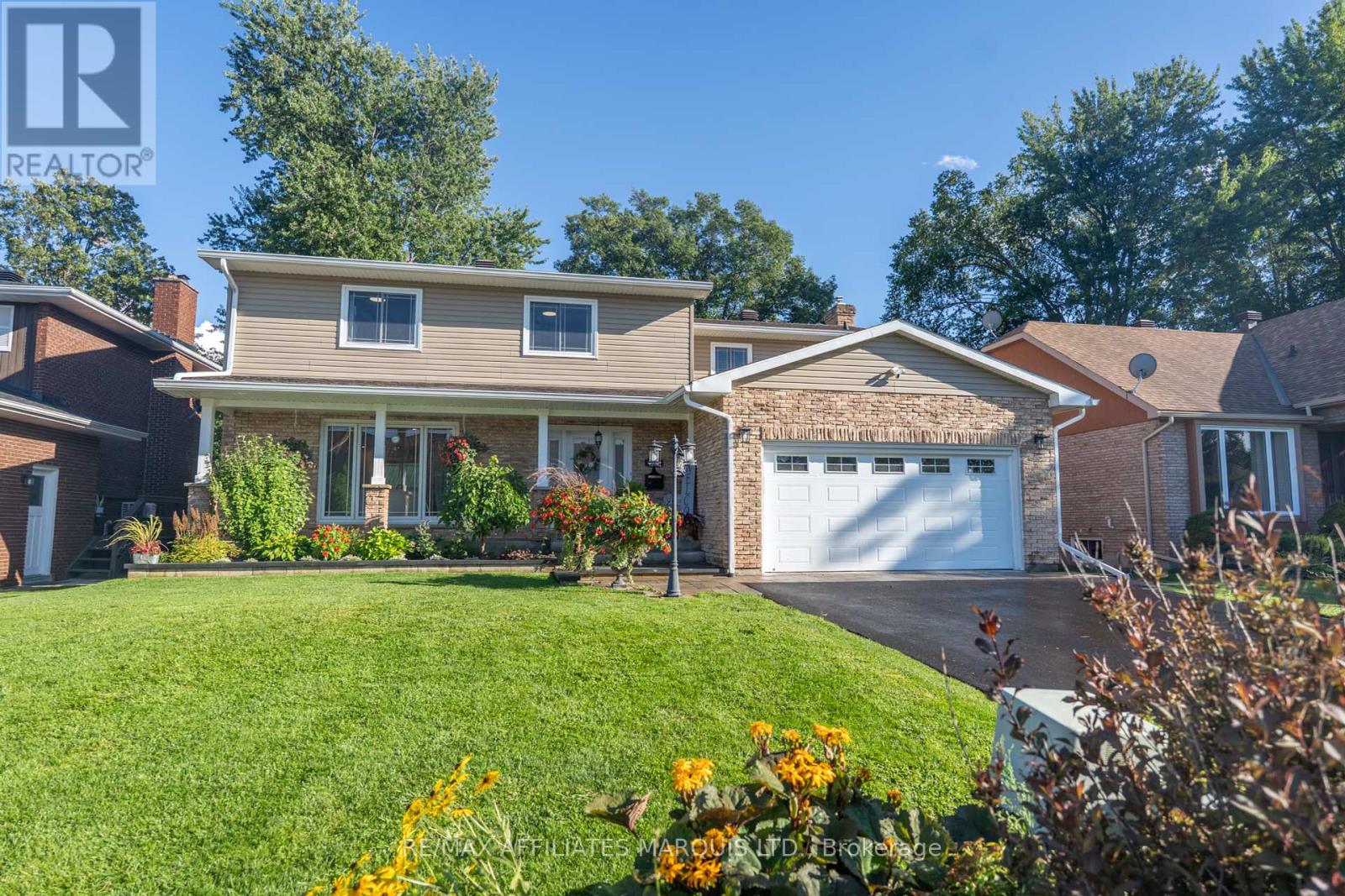 1612 Grant Ave, Cornwall, ON K6J 5J4