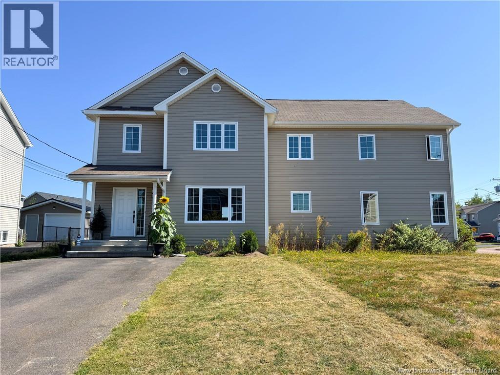 75 Birchfield St, Moncton, NB E1G 0W8