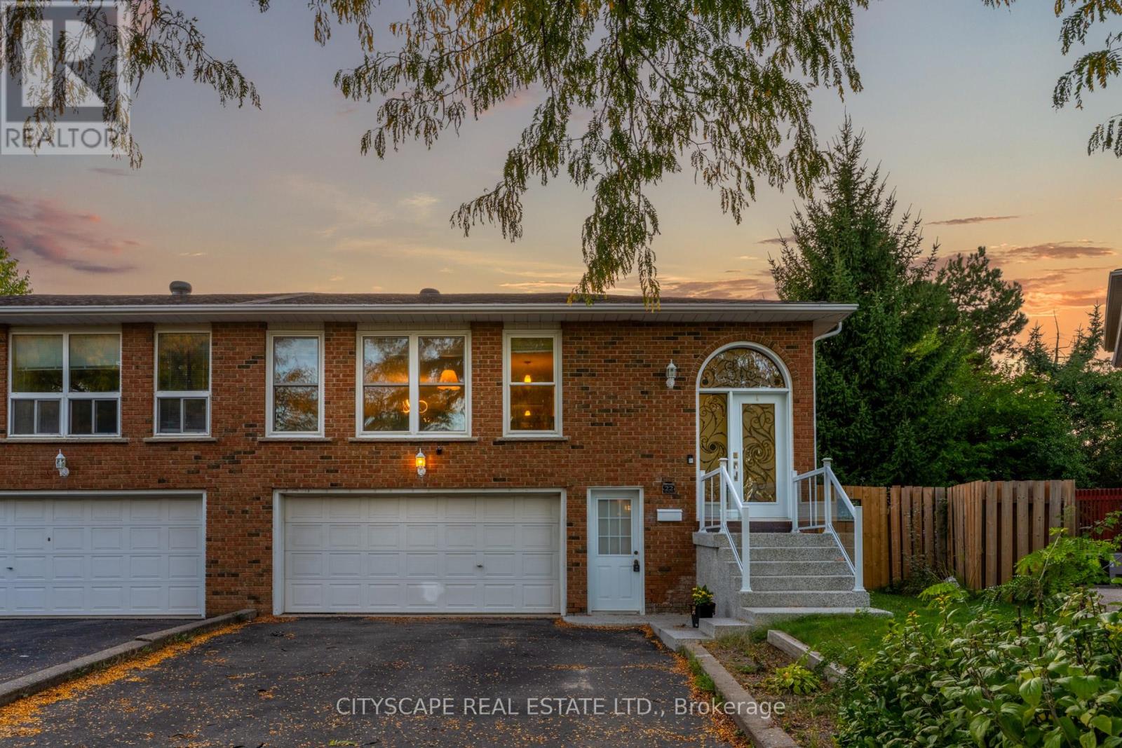 22 Jade Cres, Brampton, ON L6S 3M8