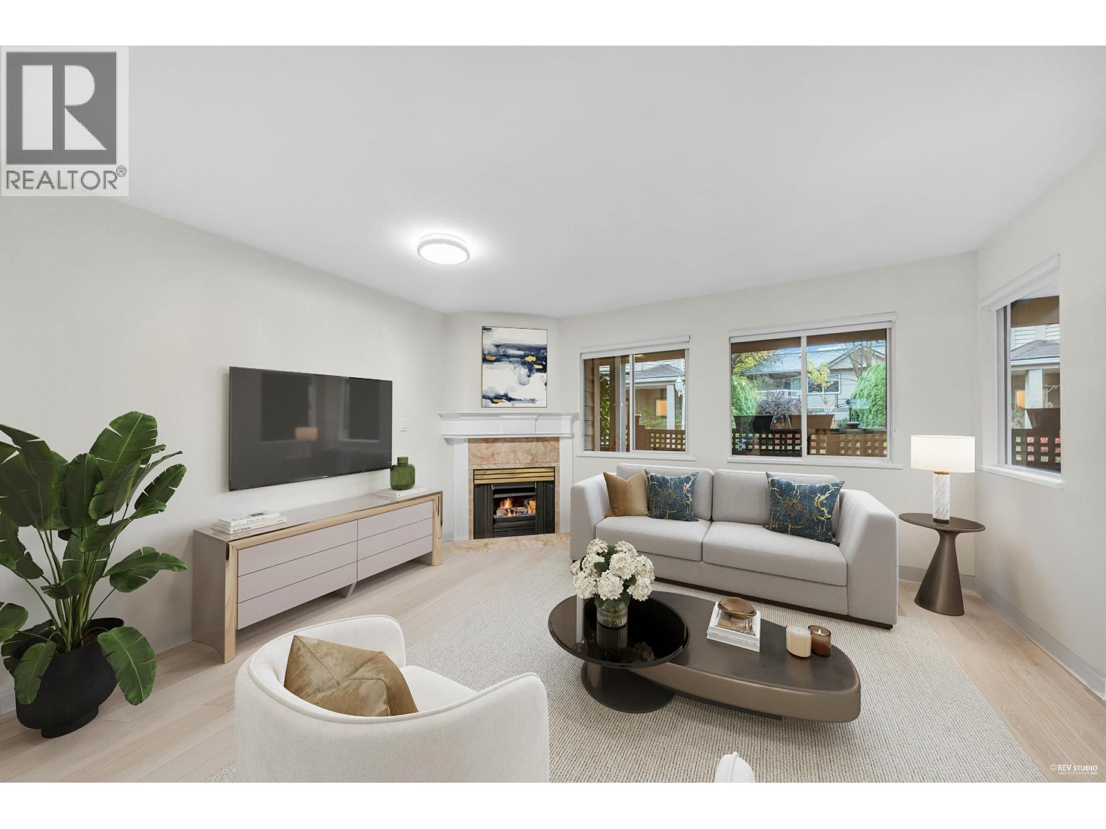 815 Tobruck Avenue Unit 8, North Vancouver, BC V7P 1V9