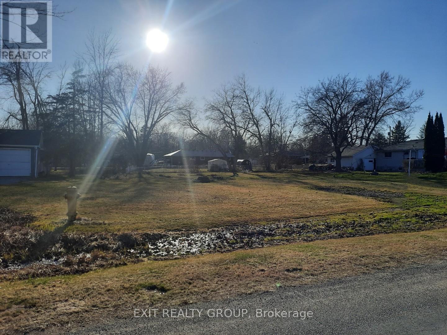 18 Alice Ave, Quinte West, ON K8V 5P5