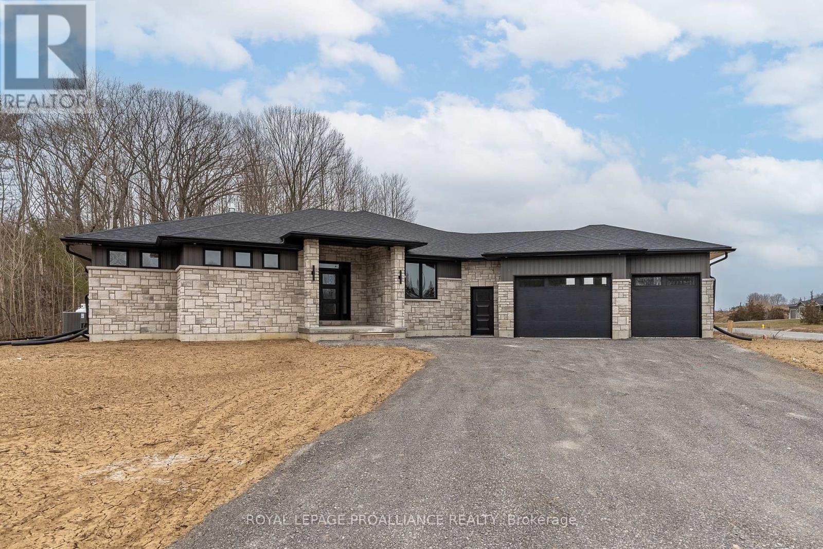 235 Michaels Way, Prince Edward County Ameliasburg Ward, ON K0K 1L0