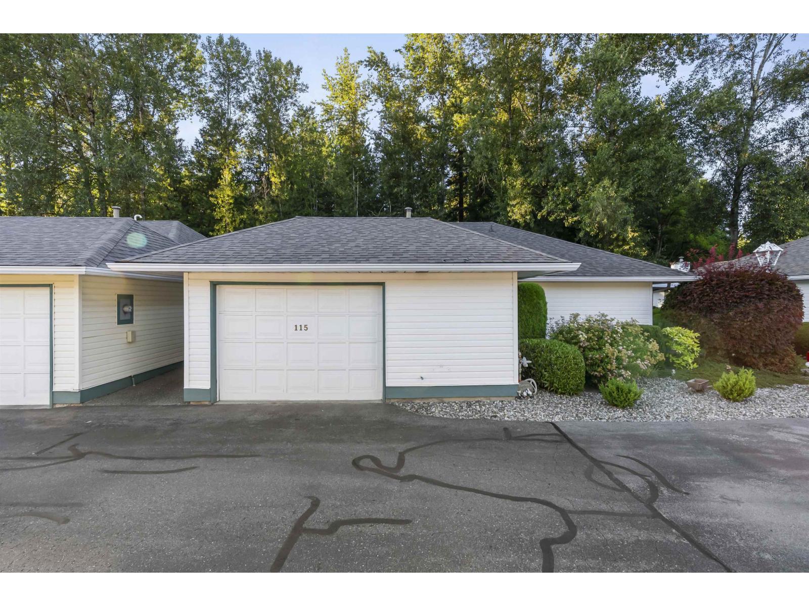 10172 141 Street Unit 115, Surrey, BC V3T 4P6