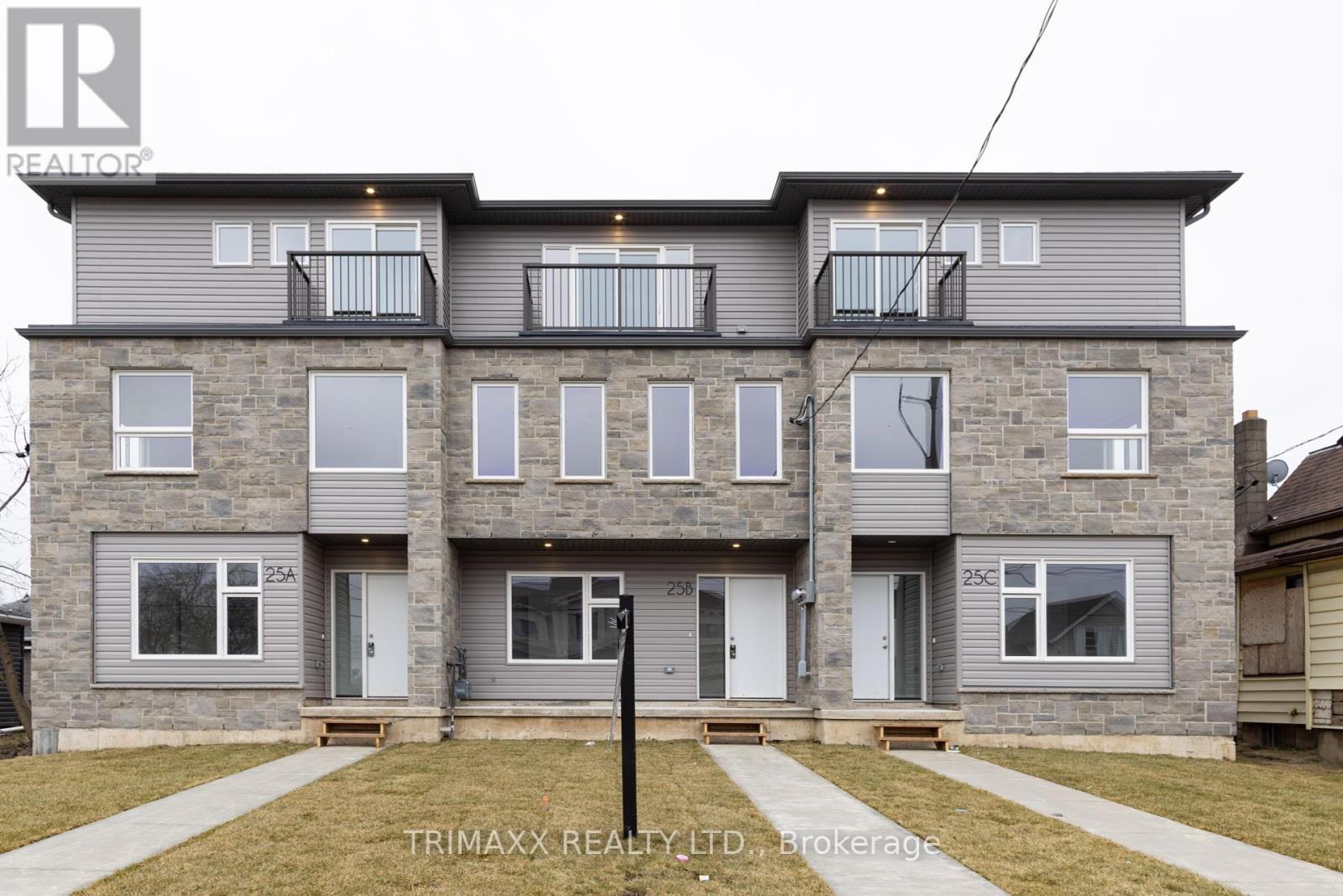 25 Oakdale Ave #b, St. Catharines, ON L2P 2B8