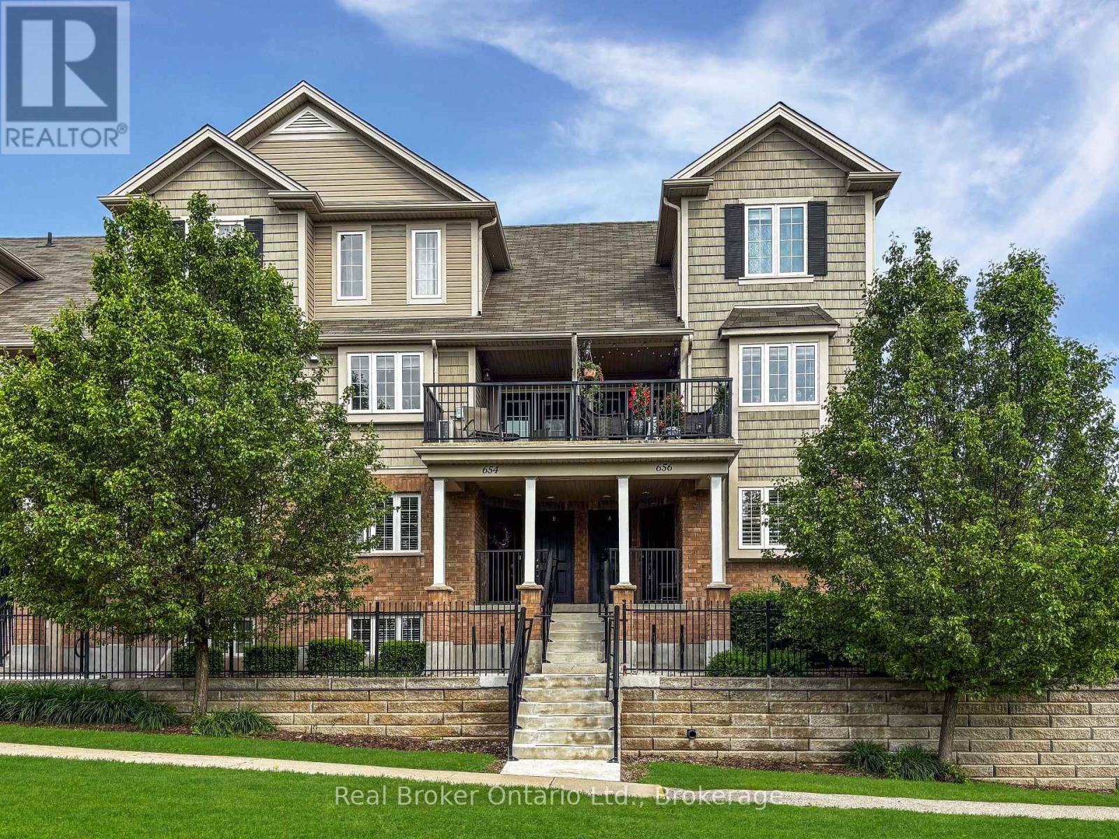 656 Unit 656 Woodlawn Rd E #b, Guelph, ON N1E 0K4