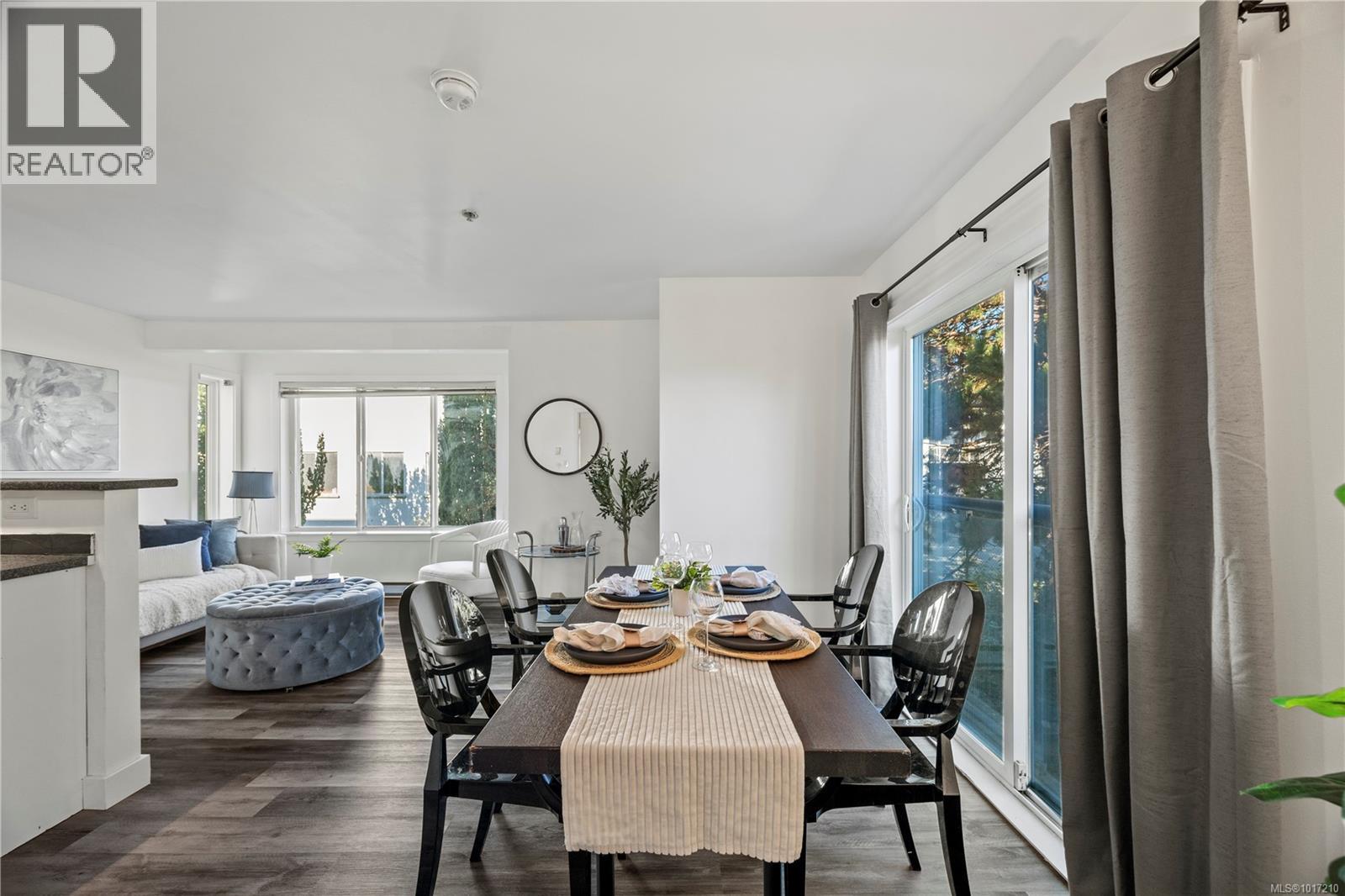 356 Gorge Rd E Unit 307 Rd, Victoria, BC V8T 2W2