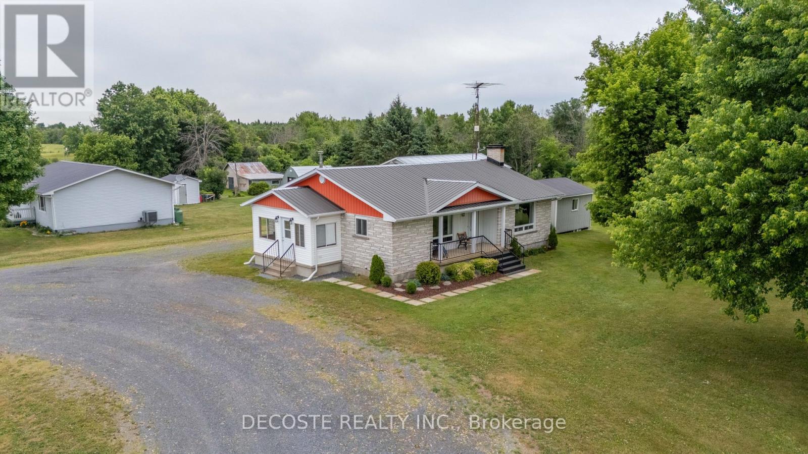 20330 Lochiel Rd, North Glengarry, ON K0C 1A0