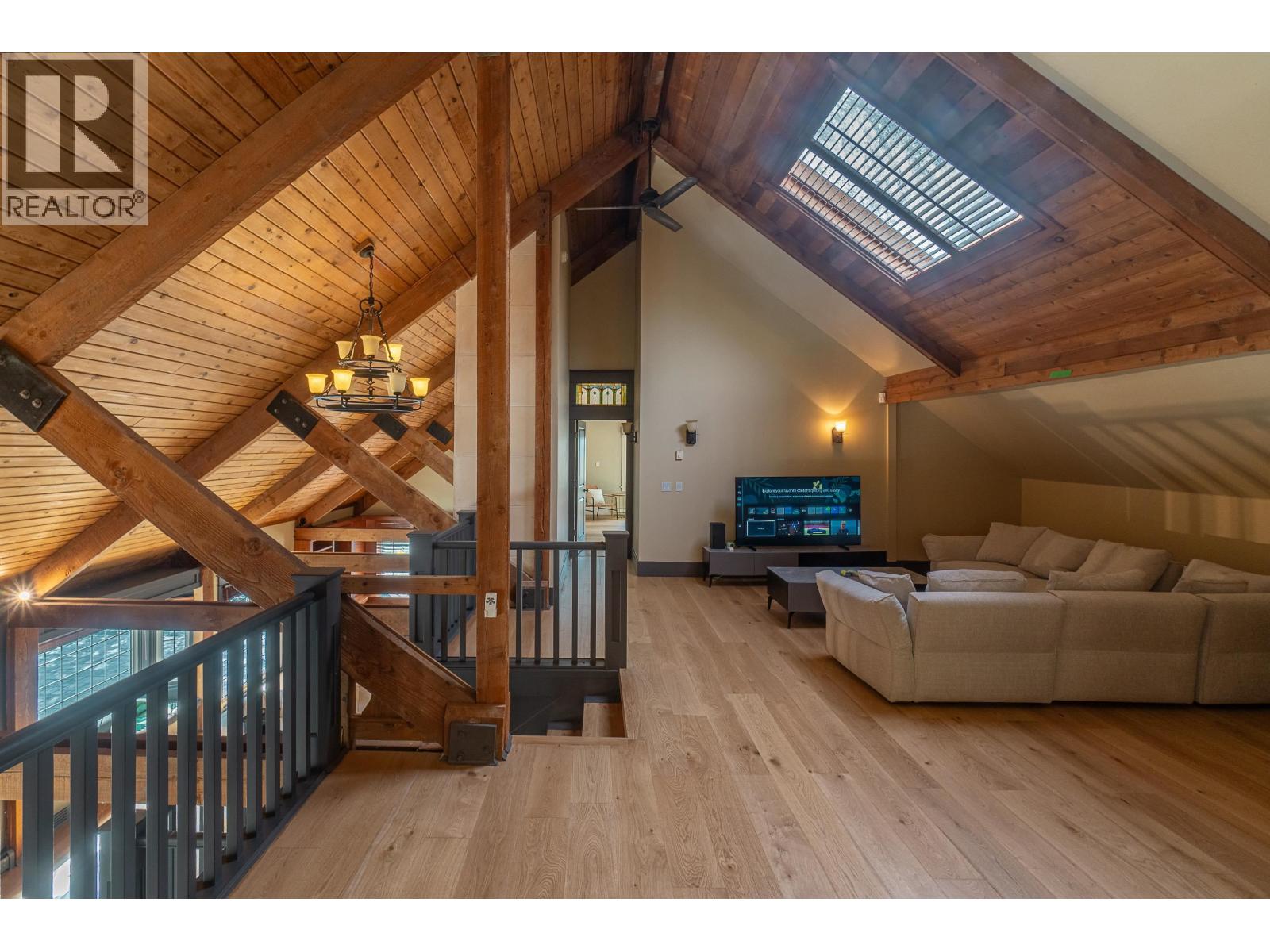 9260 Sidaway Rd, Richmond, BC V6W 1C2