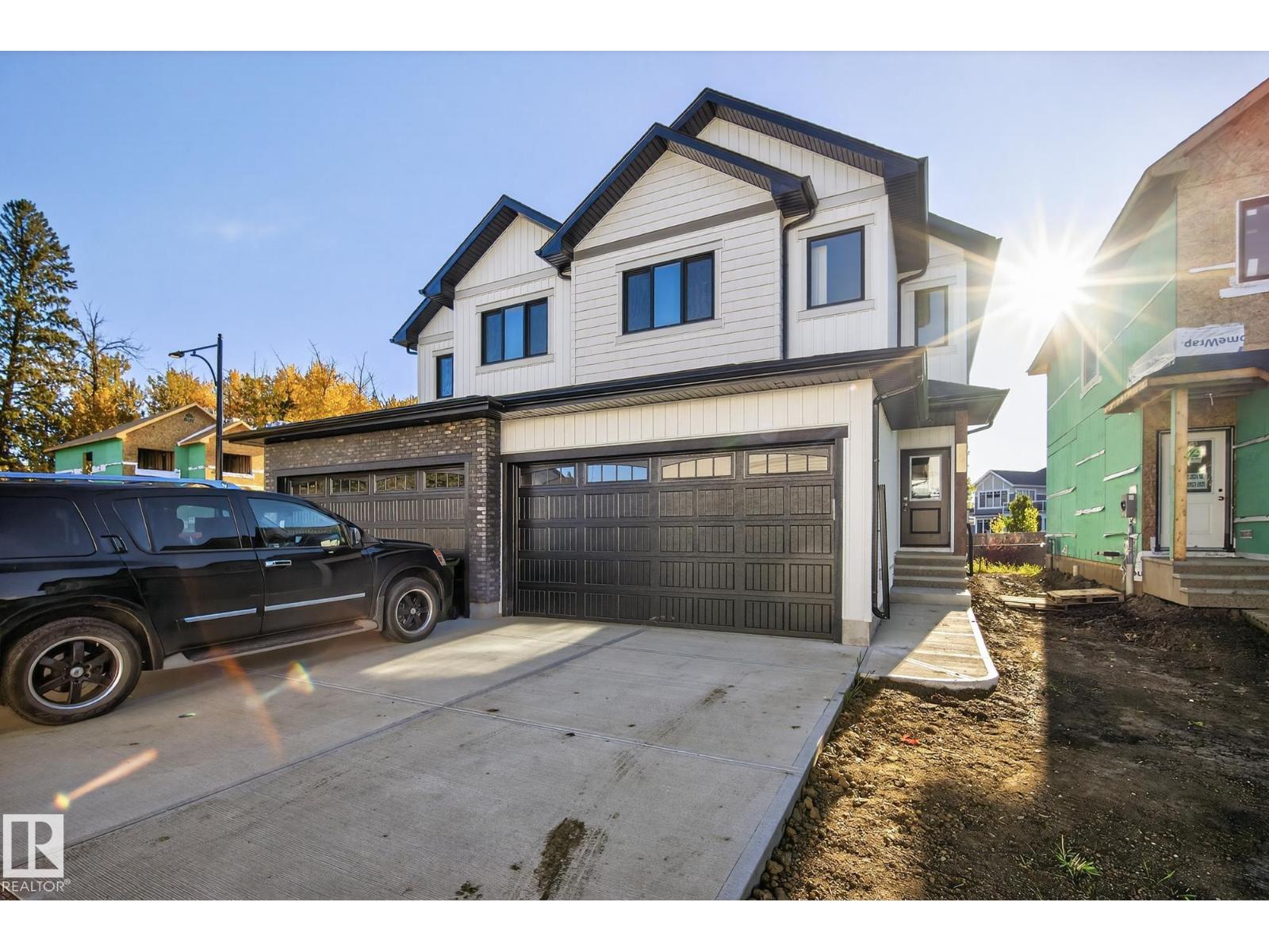 5122 213a Street Northwest #5, Edmonton, AB T6M 0K7