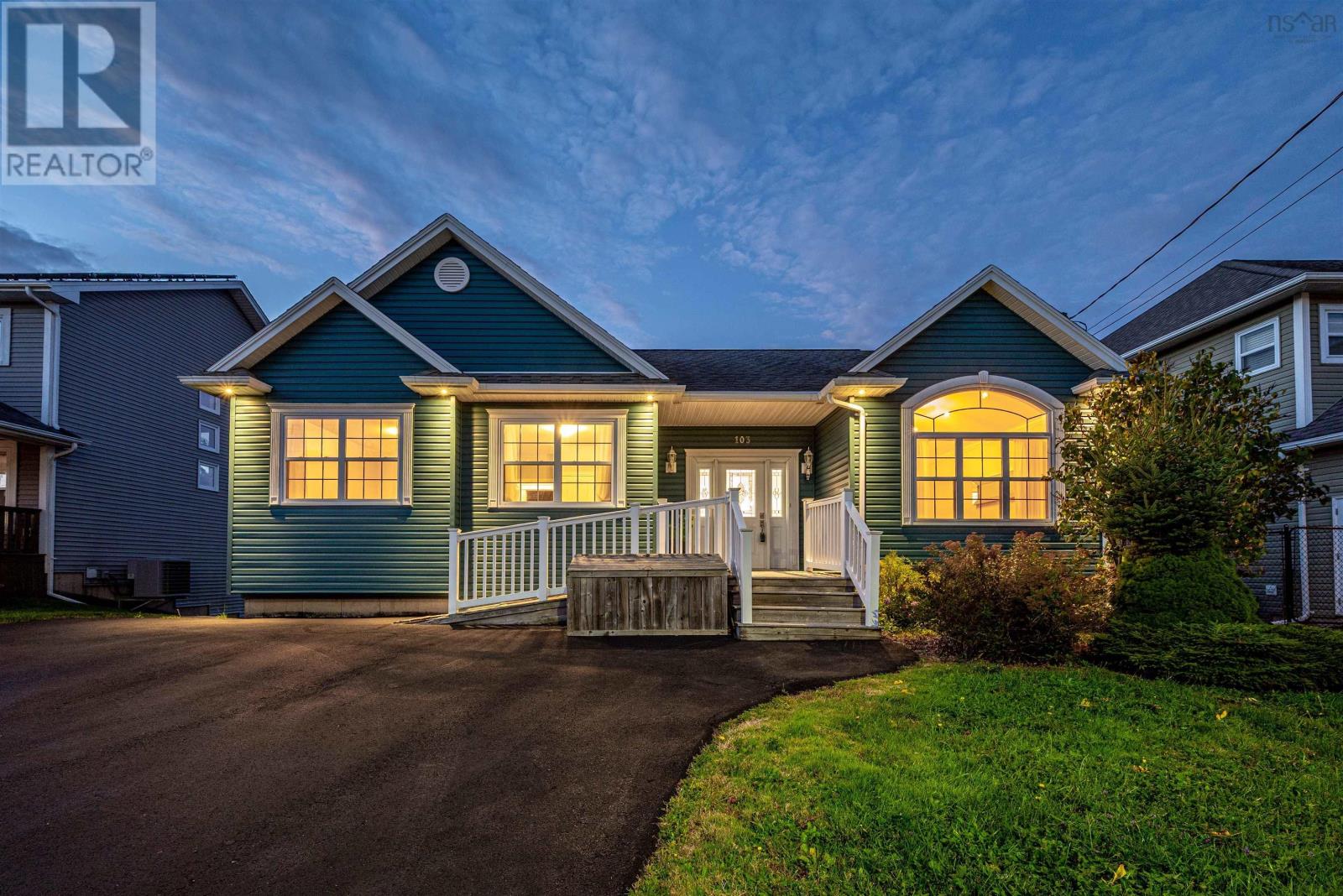 103 Claudia Cres, Middle Sackville, NS B4E 0C5
