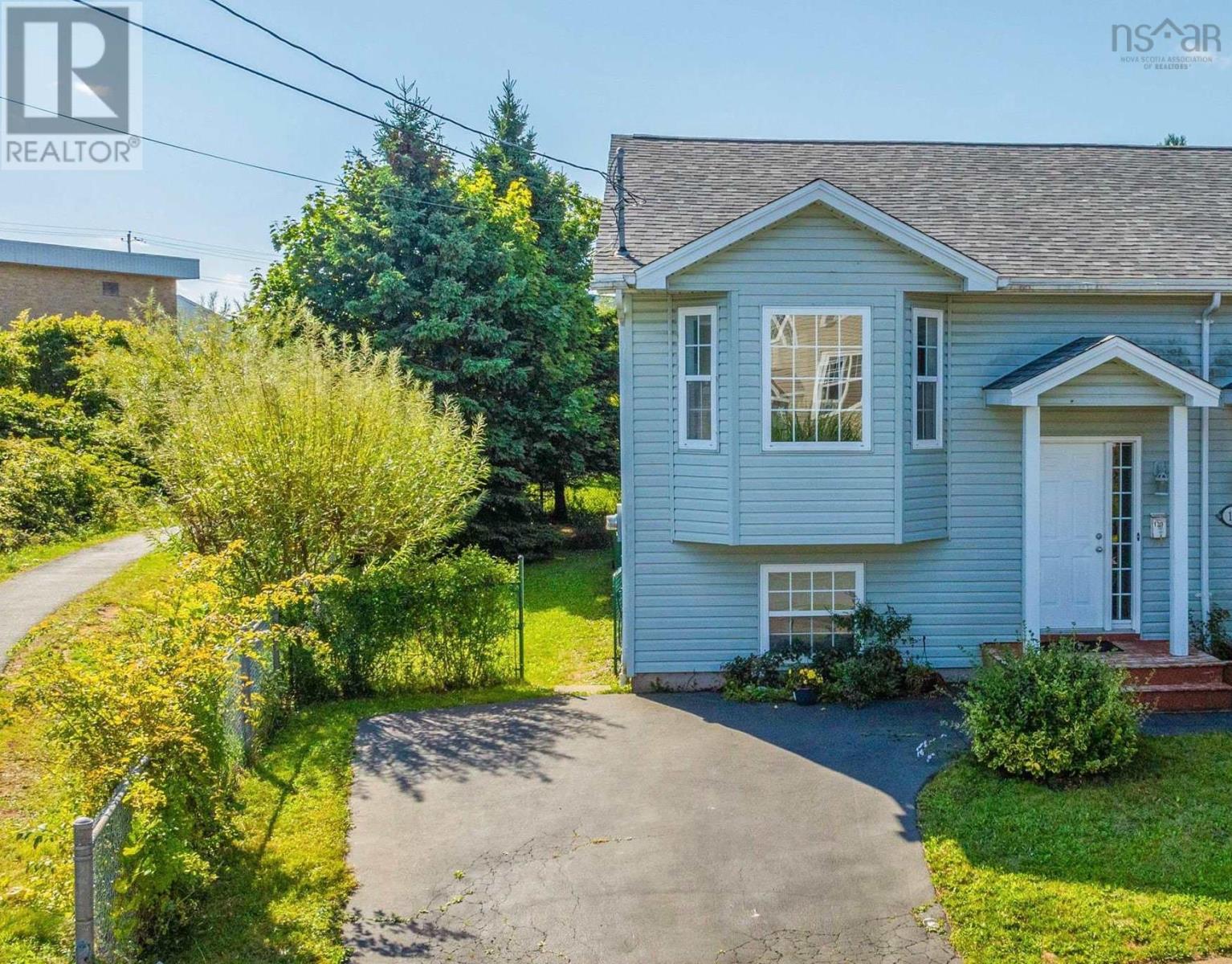130 Feruz Cres, Halifax, NS B3R 2N3