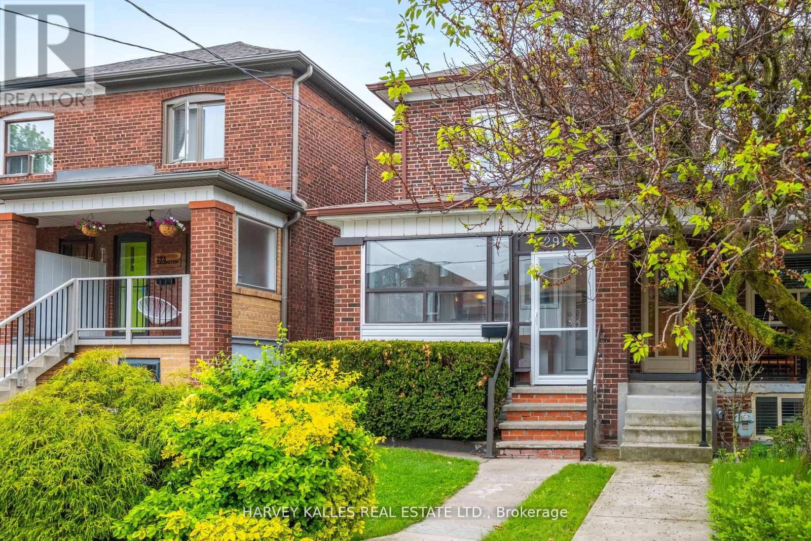291 Arlington Ave, Toronto, ON M6C 2Z8