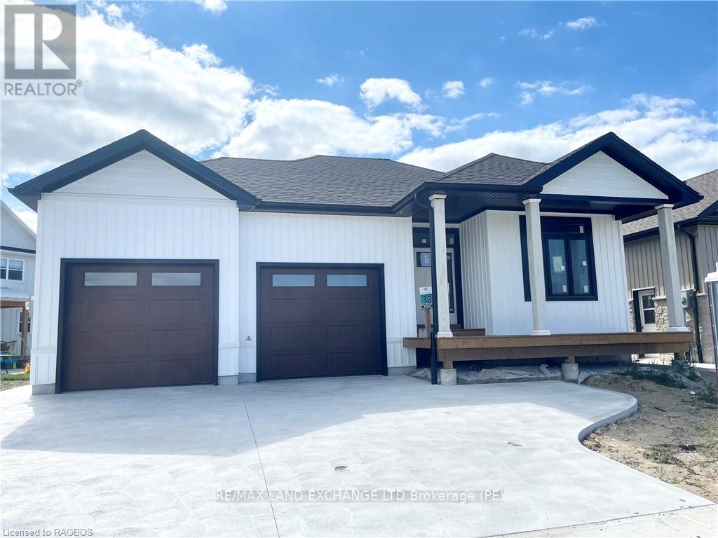 151 Westlinks Dr, Saugeen Shores, ON N0H 2C3