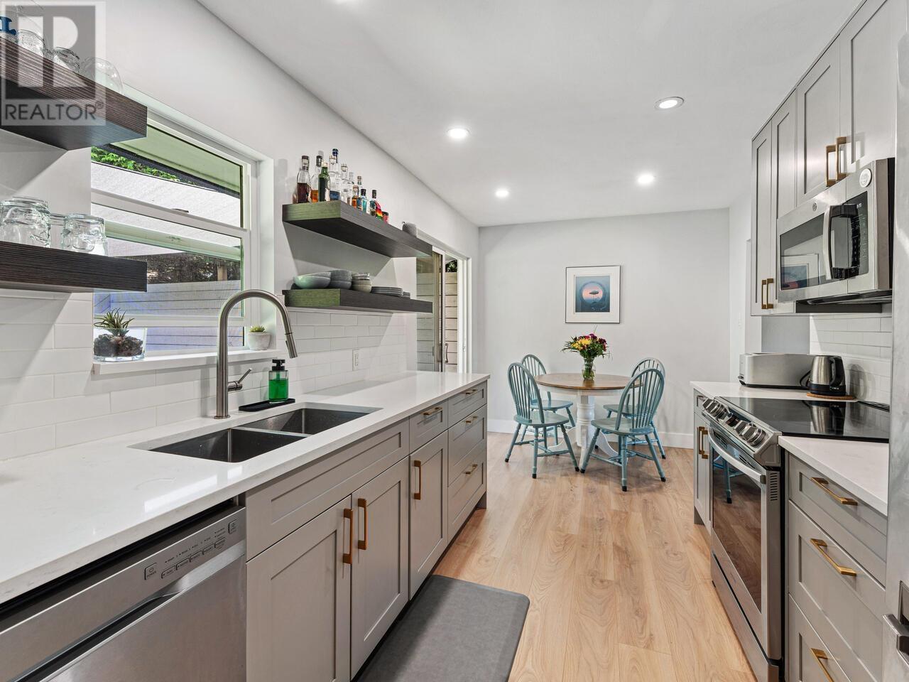212 Street Unit 11584, Maple Ridge, BC V2X 4Z5