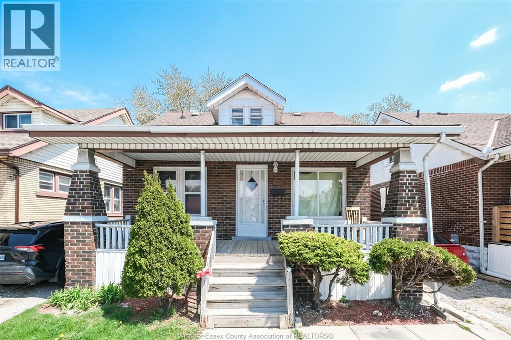 2288 Howard Ave, Windsor, ON N8X 3V1