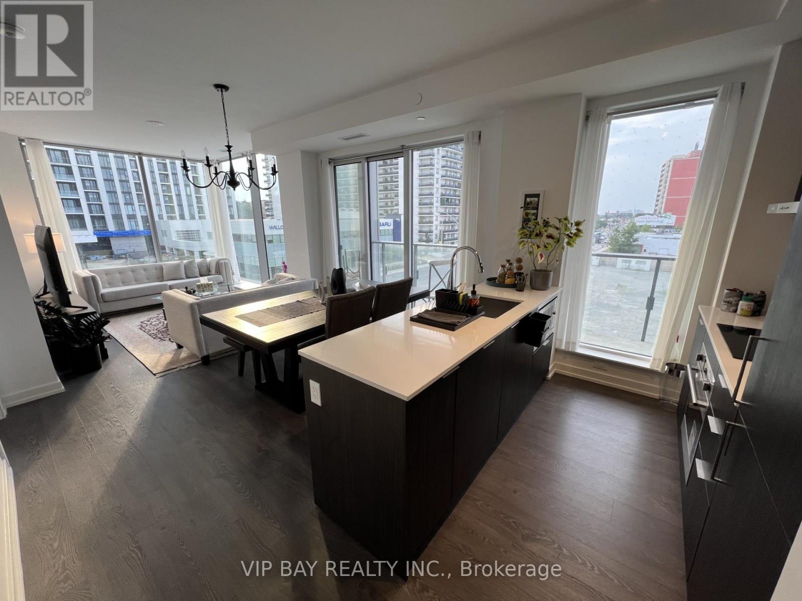 7 Golden Lion Heights N438, Toronto Newtonbrook East, ON M2M 0C1